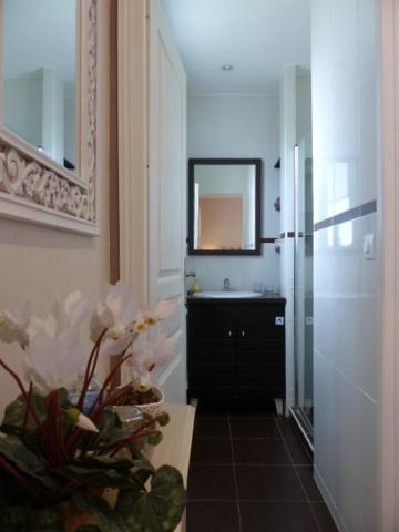 Deluxe Double Room with Shower photo 3