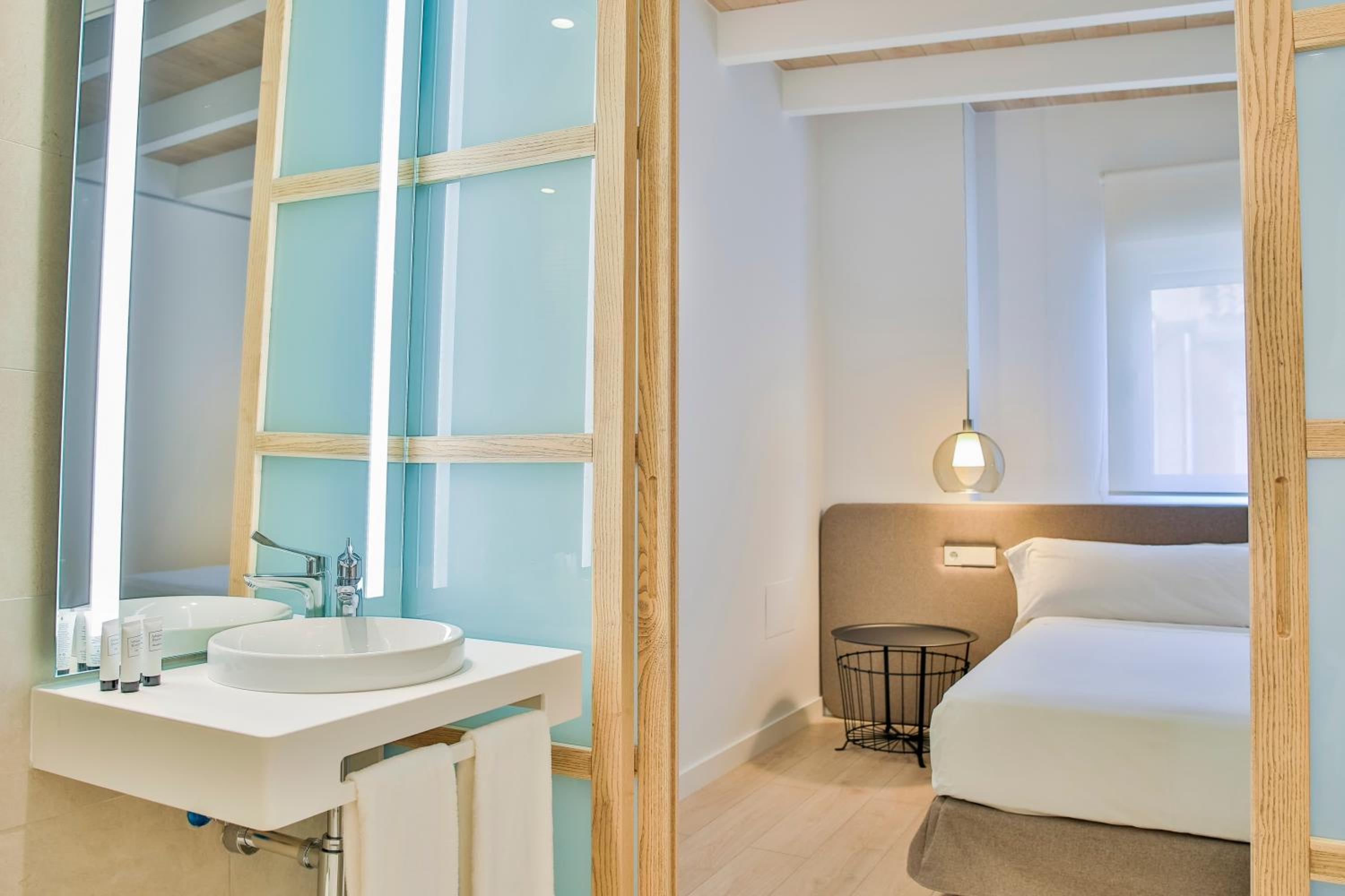 Two-Bedroom Apartment - Photo 9