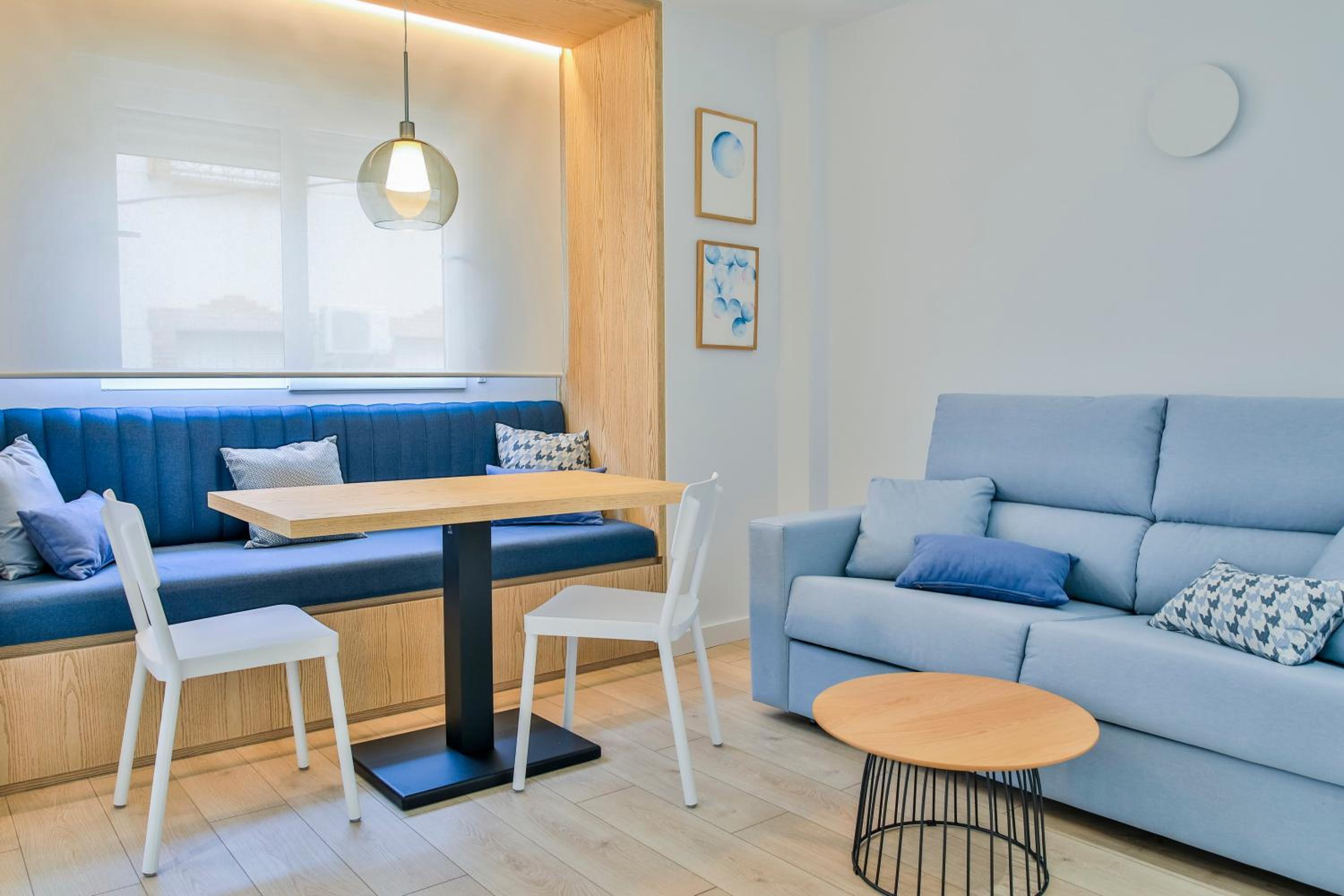One-Bedroom Apartment - Photo 8