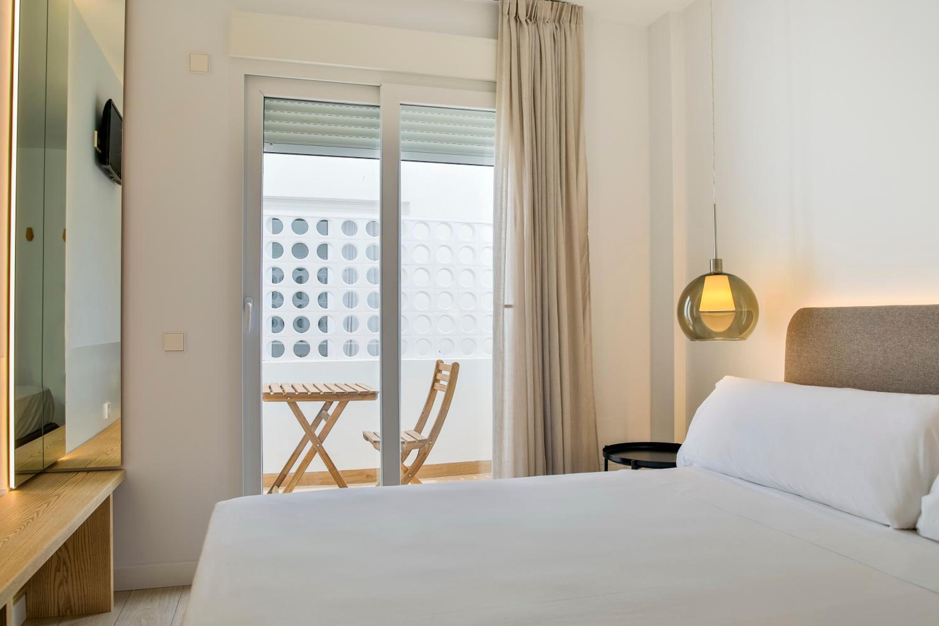One-Bedroom Apartment - Photo 17