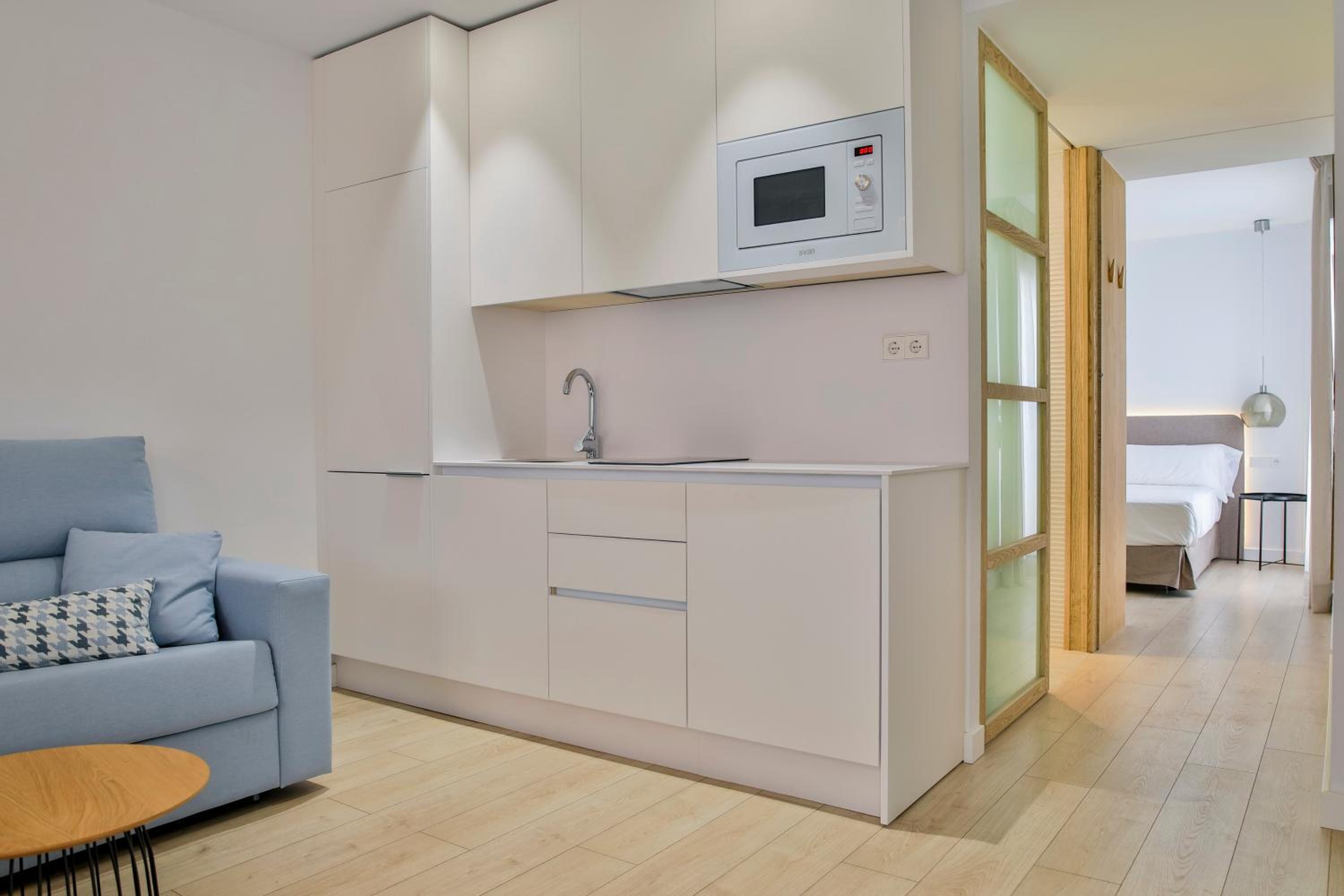 One-Bedroom Apartment - Photo 31