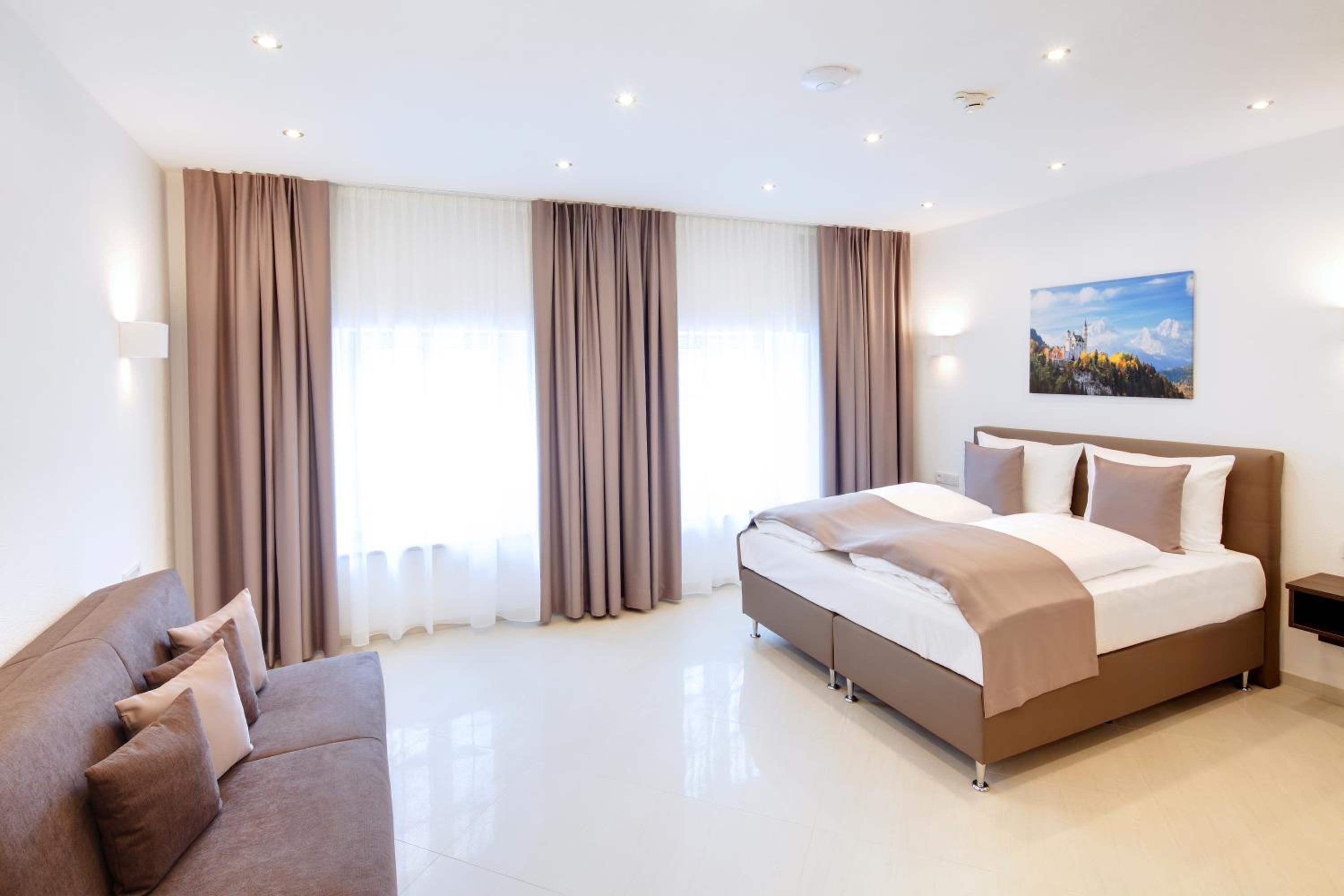 Double Room - Photo 10