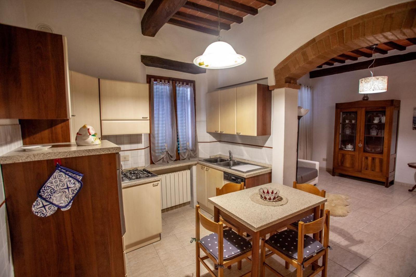 Apartment with Balcony - Photo 8