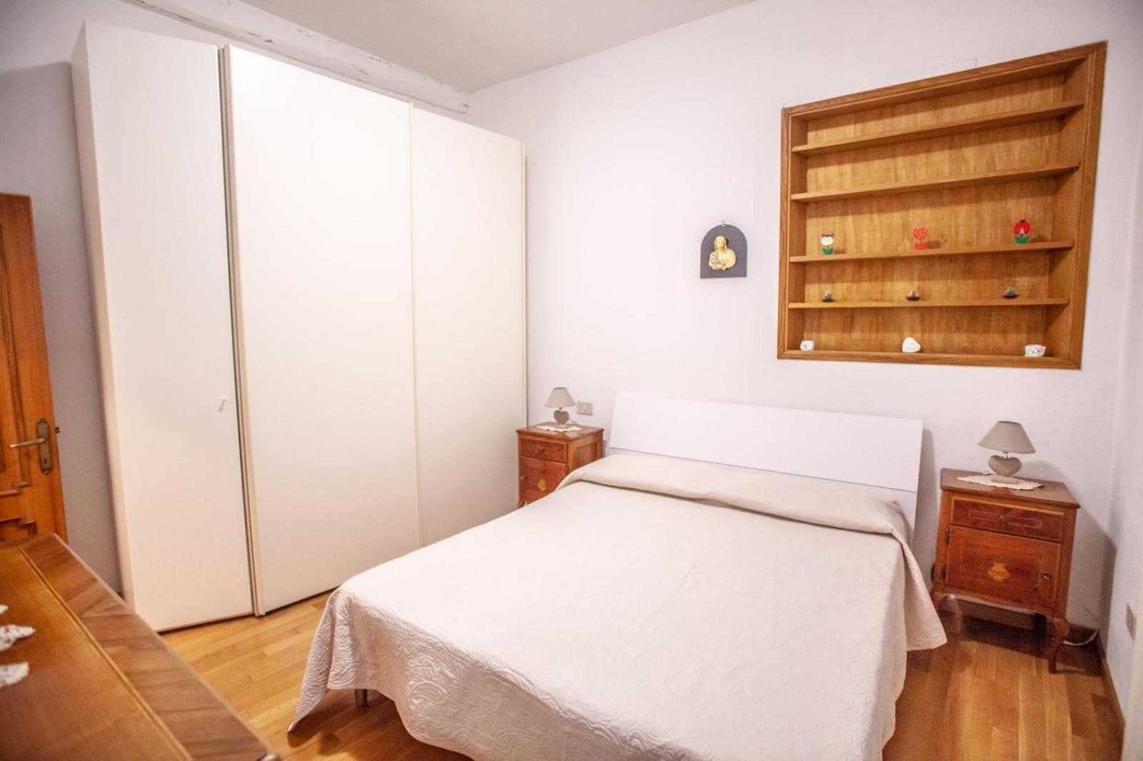 Apartment with Balcony - Photo 6