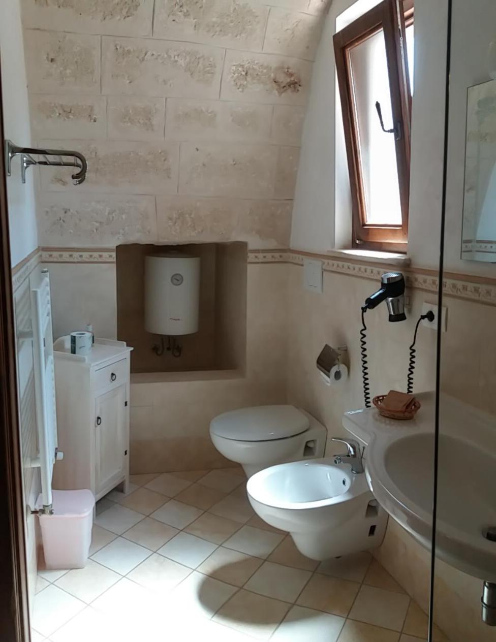 Double Room - Photo 8
