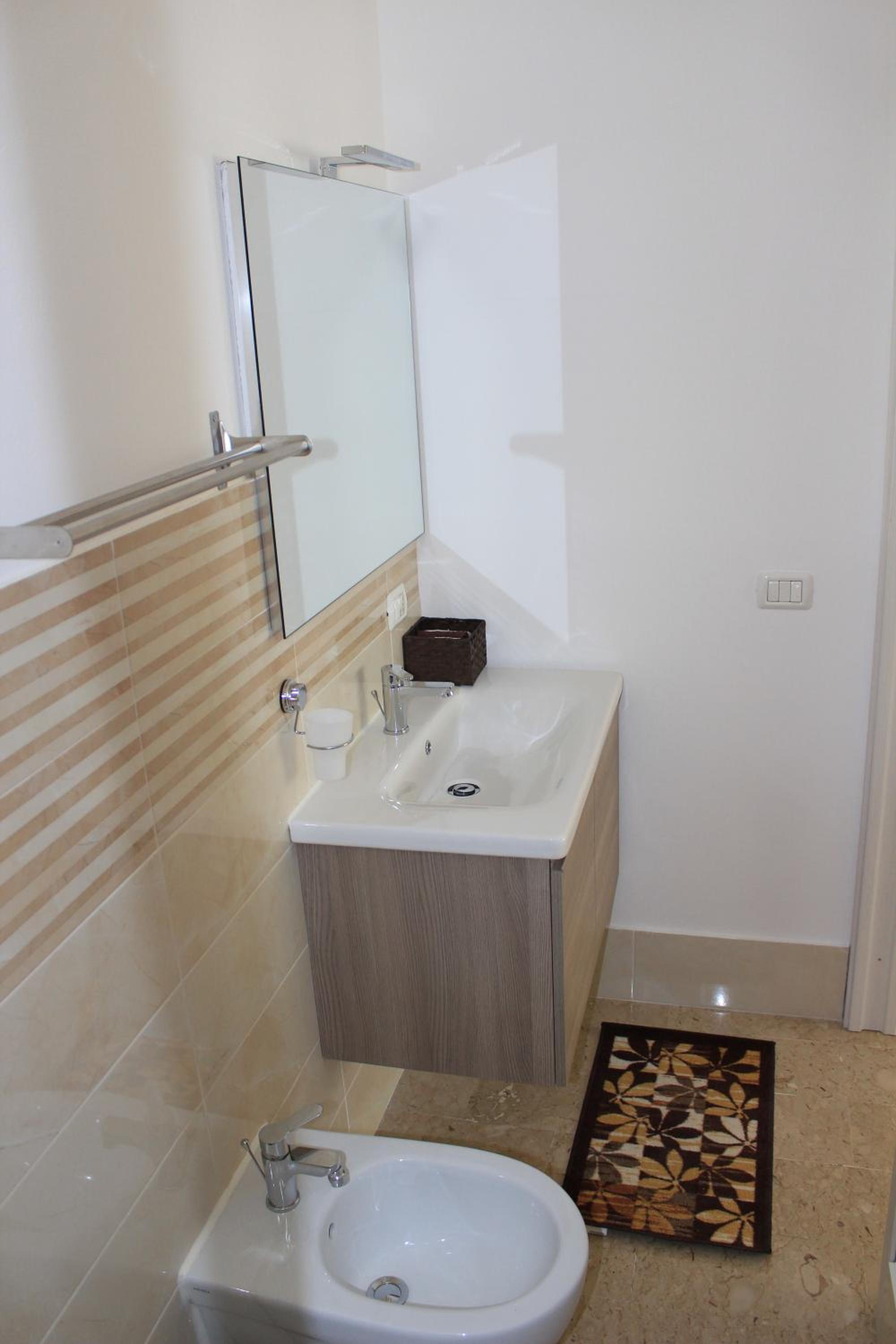 Large Double or Twin Room - Photo 2