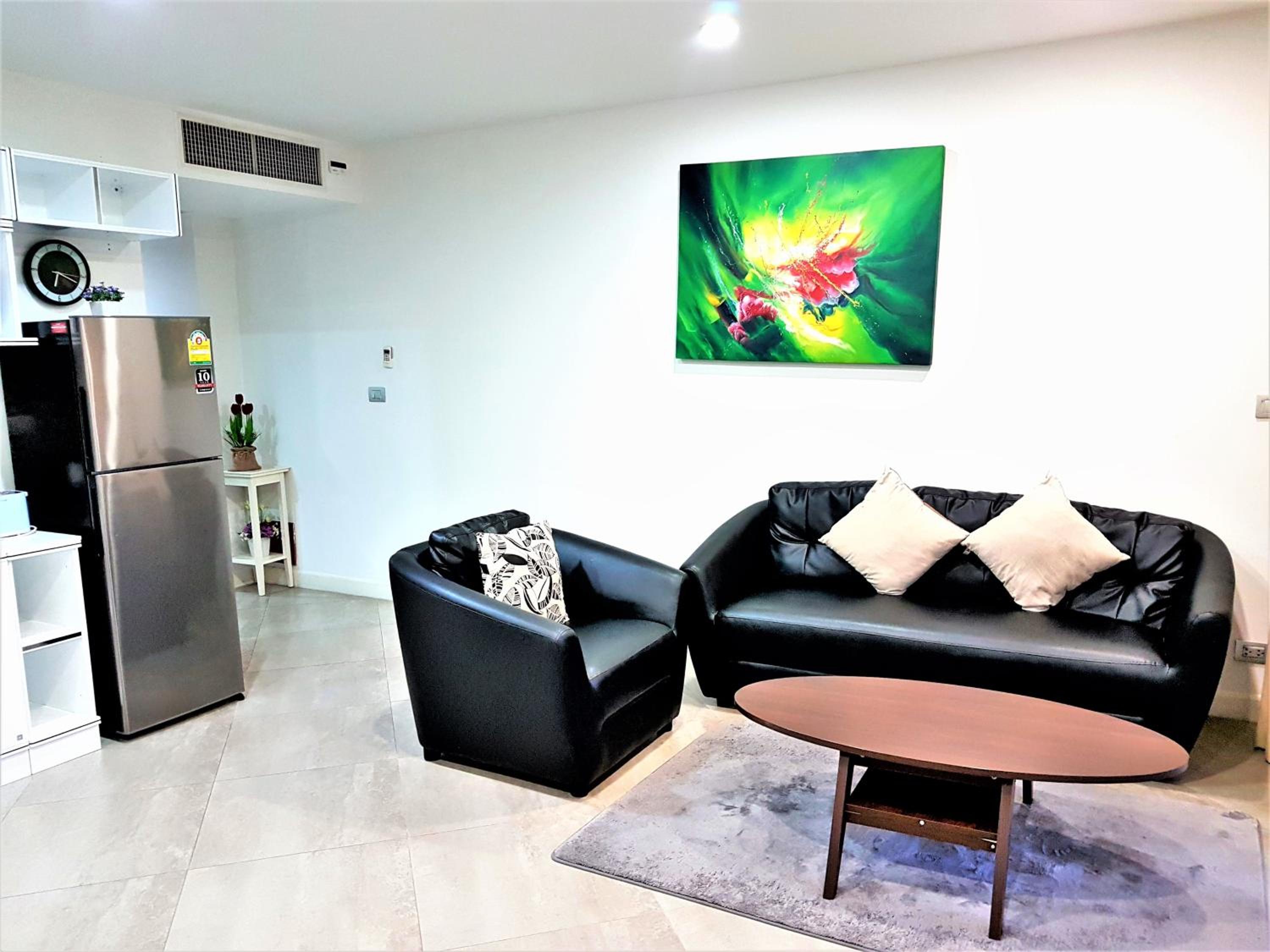 Apartment with Balcony photo 1