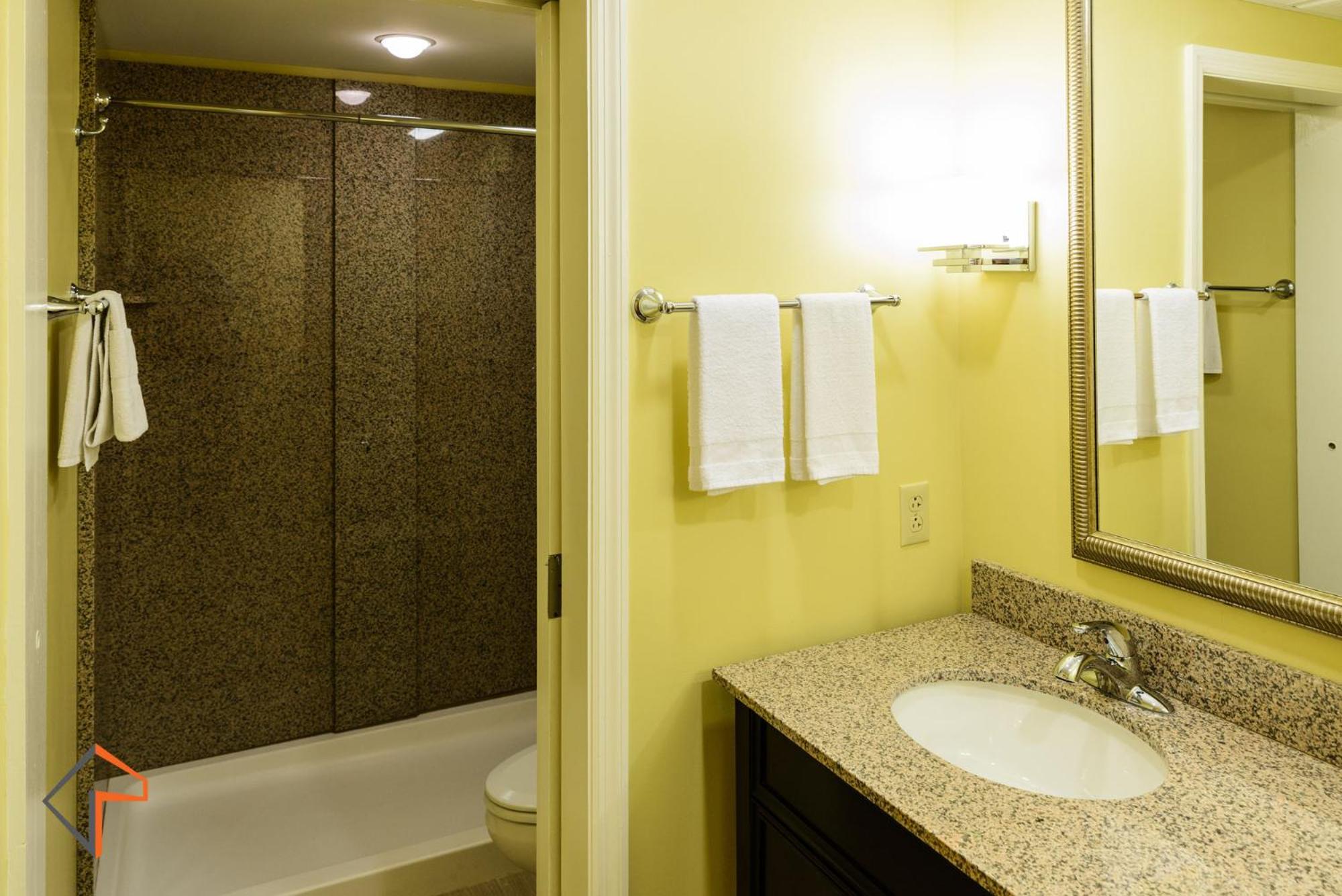 King Suite photo 2