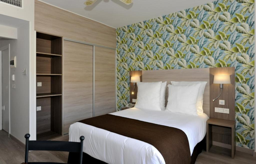 Superior Twin Room - Photo 12