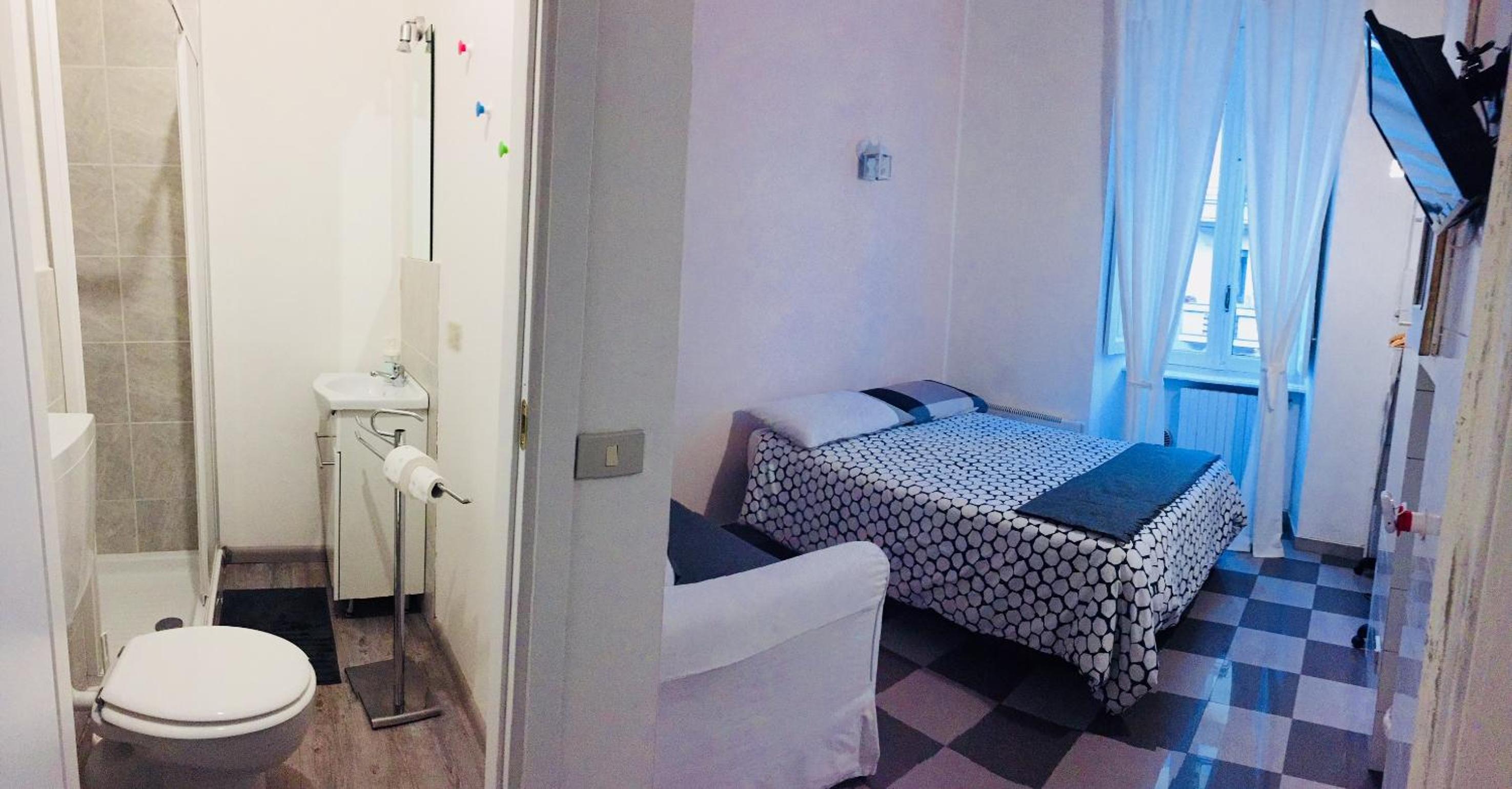 Family Double Room - Photo 7
