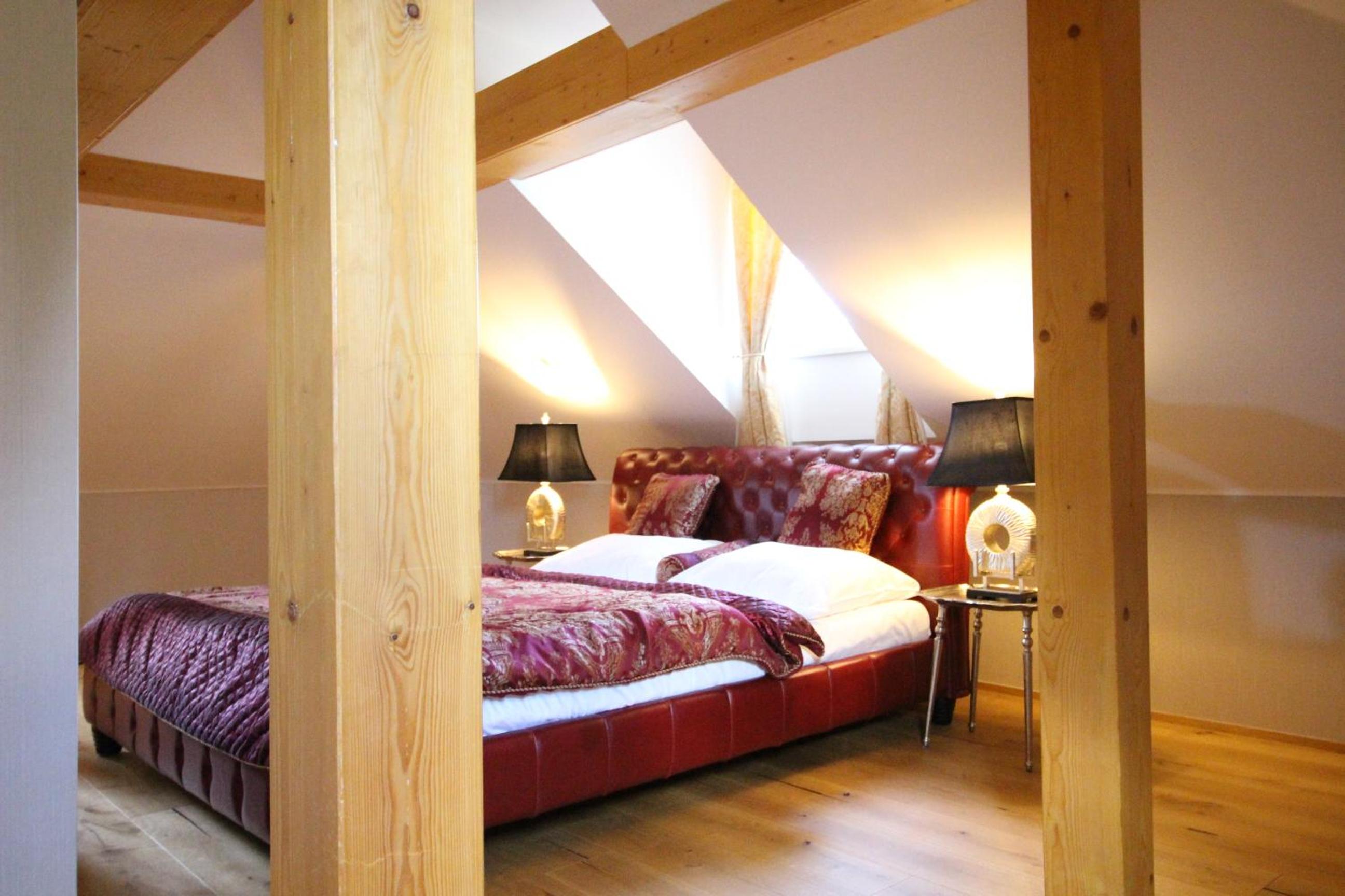 Large Double Room - Photo 7