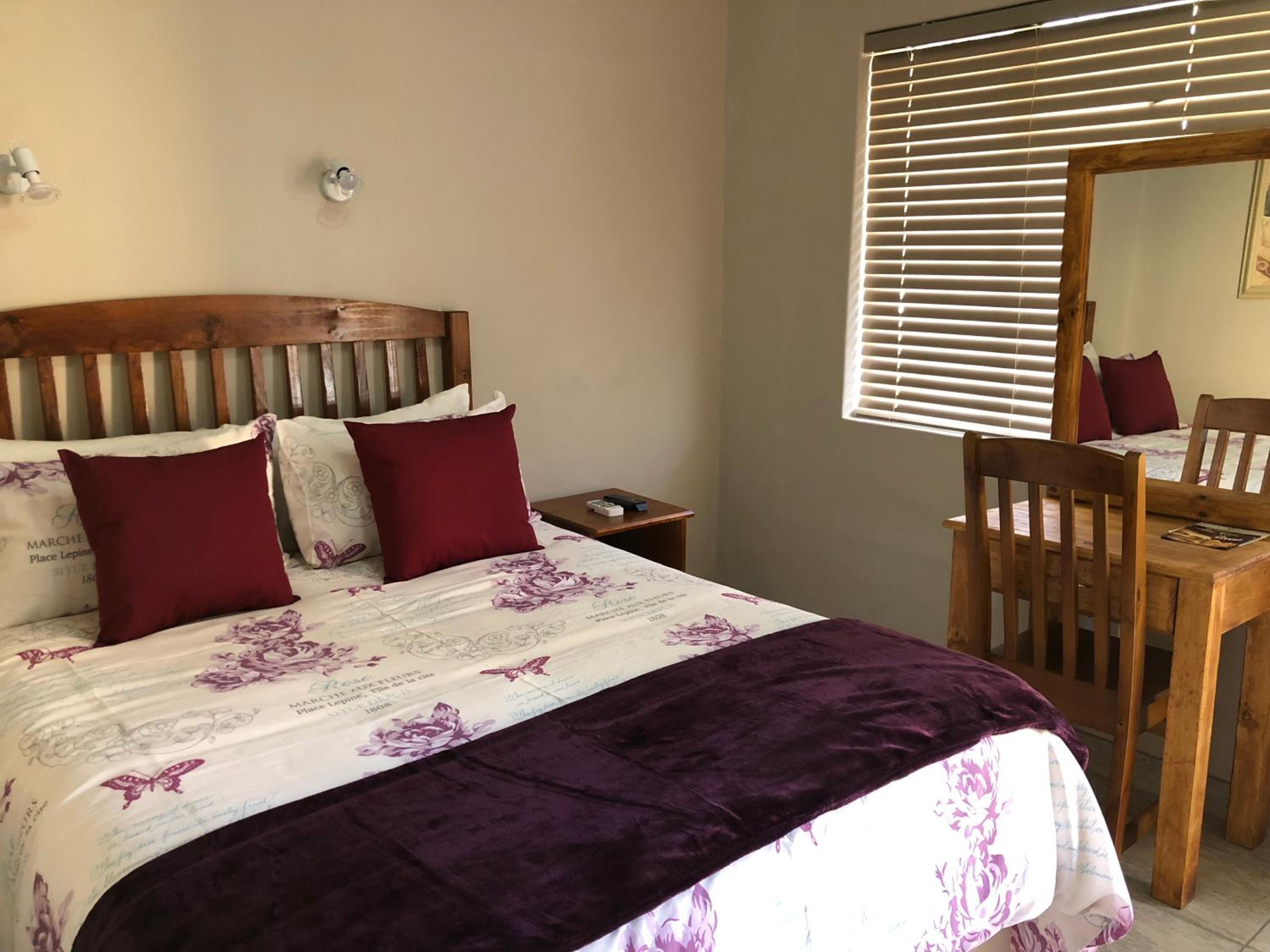 Double Room - Photo 2