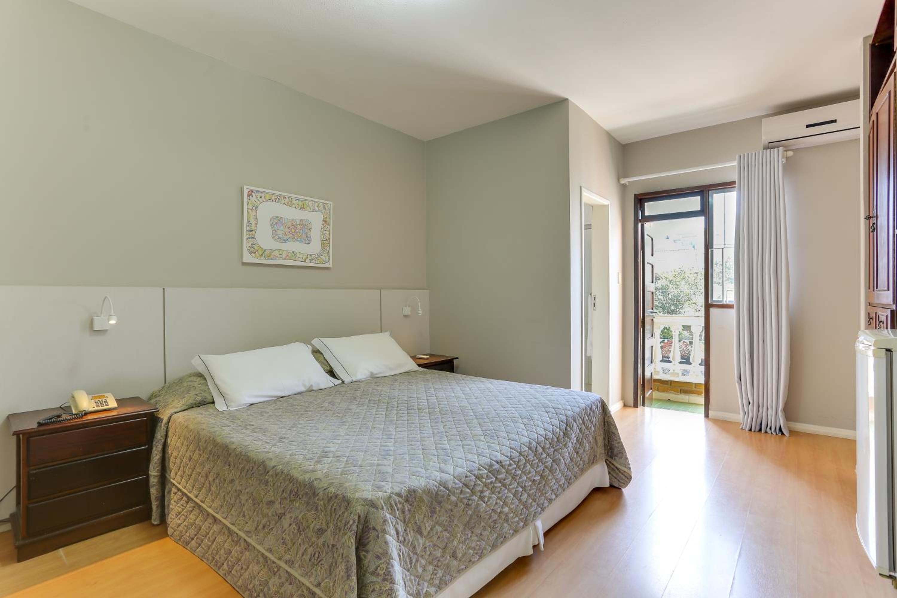 Luxury Double Room with Partial Sea View - Photo 2