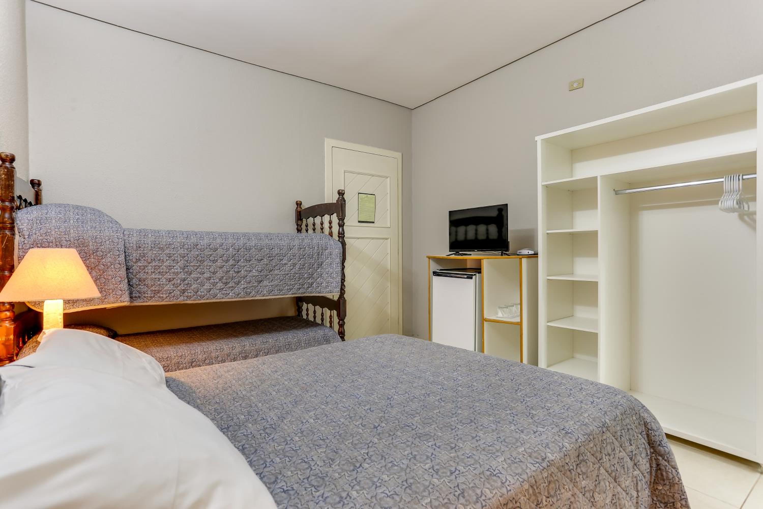 Standard Quadruple Room - Photo 2