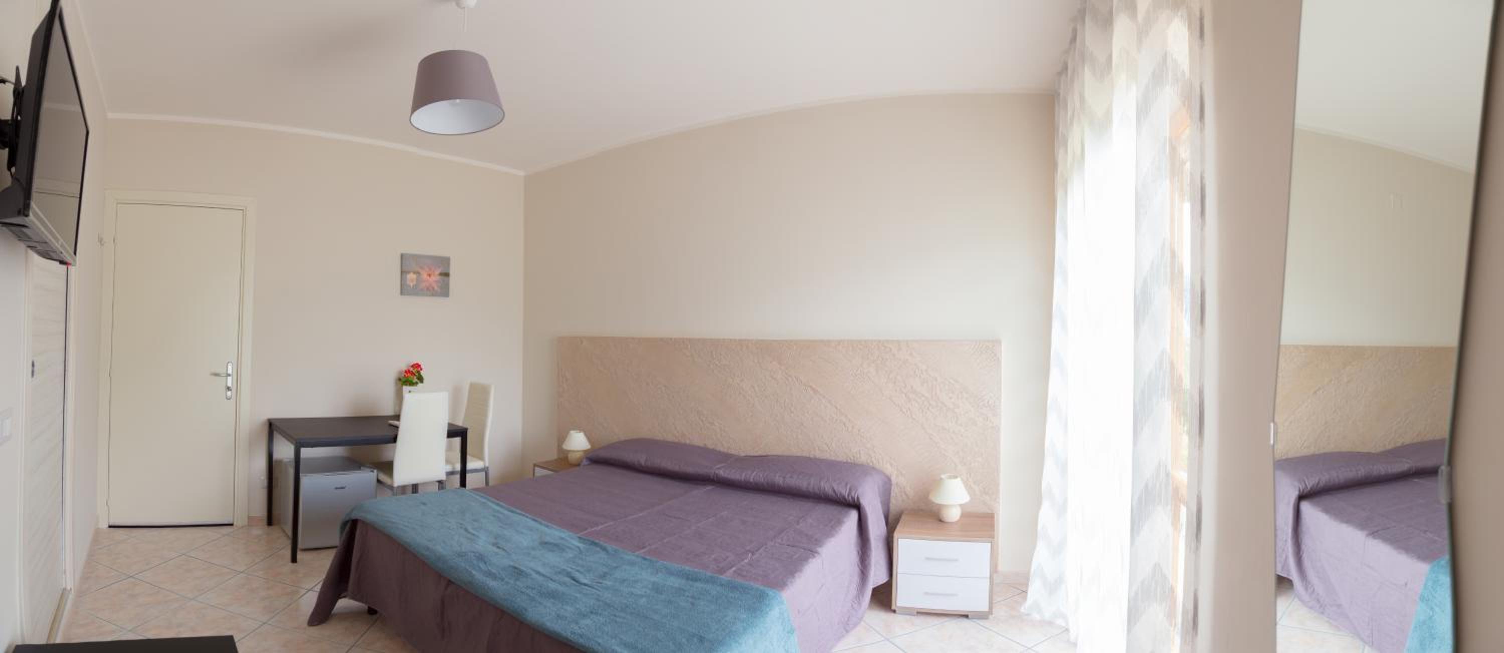 Double or Twin Room with Private Bathroom photo 1