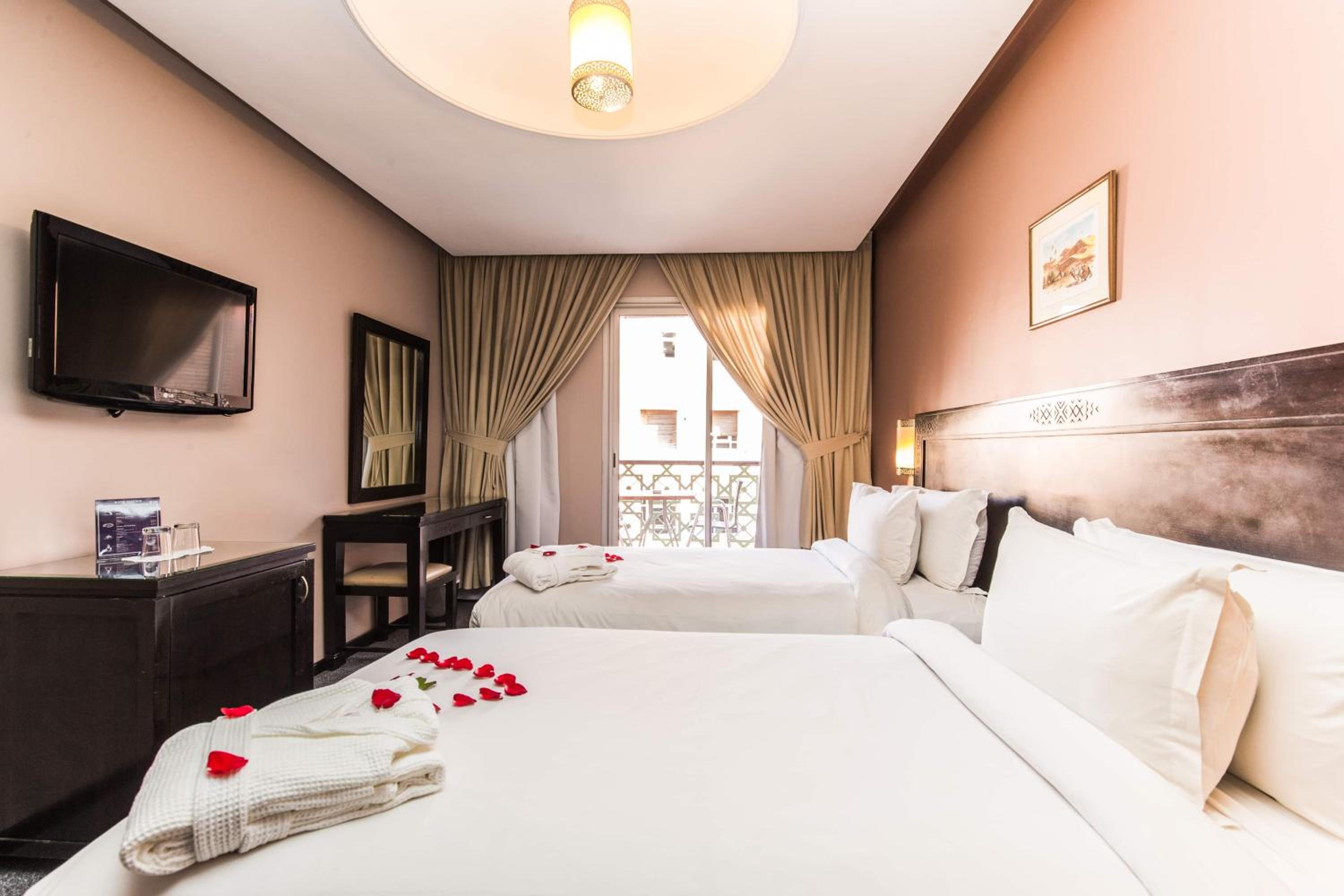 Double or Twin Room photo 3