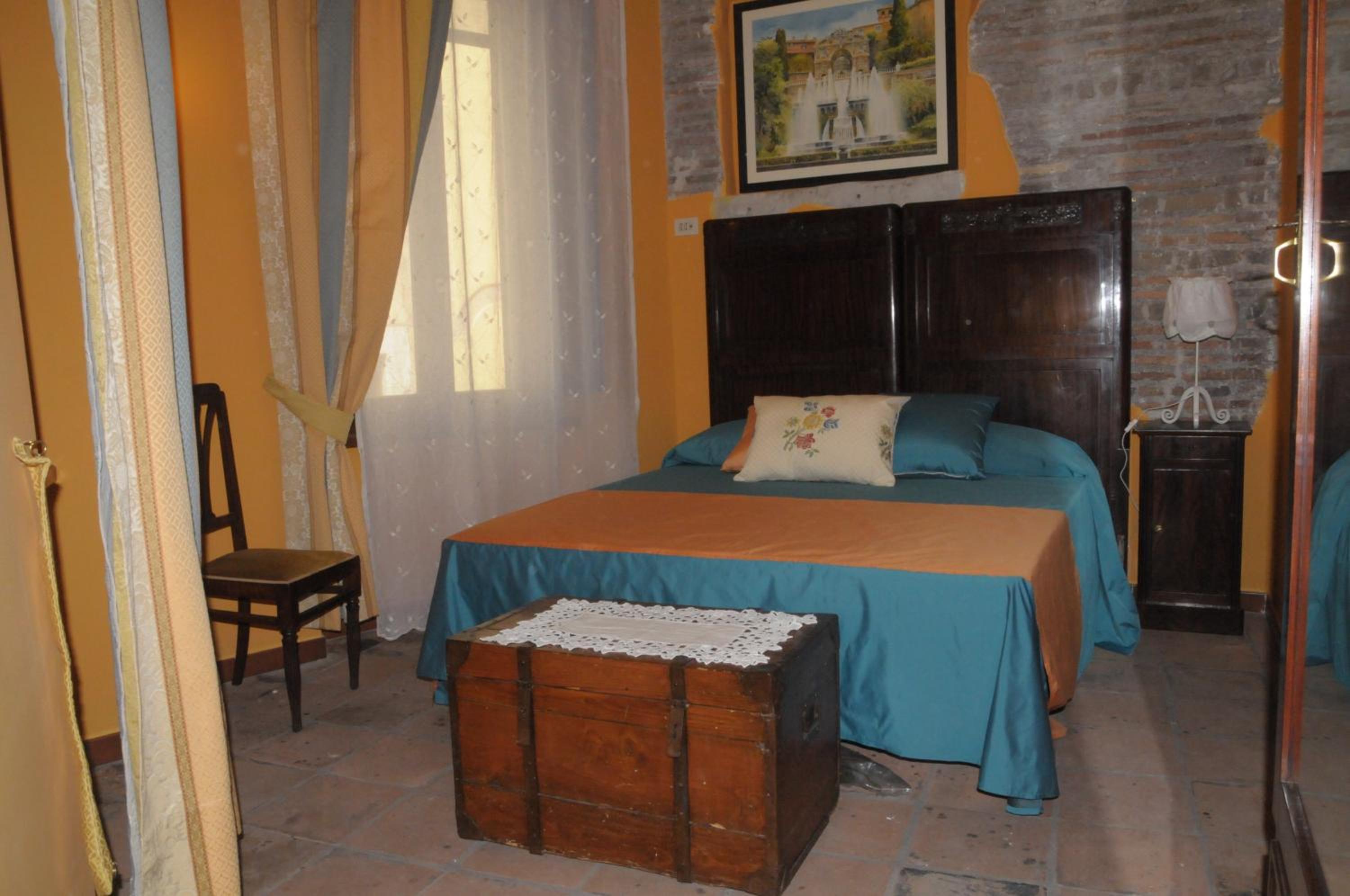 Three-Bedroom House - Photo 15