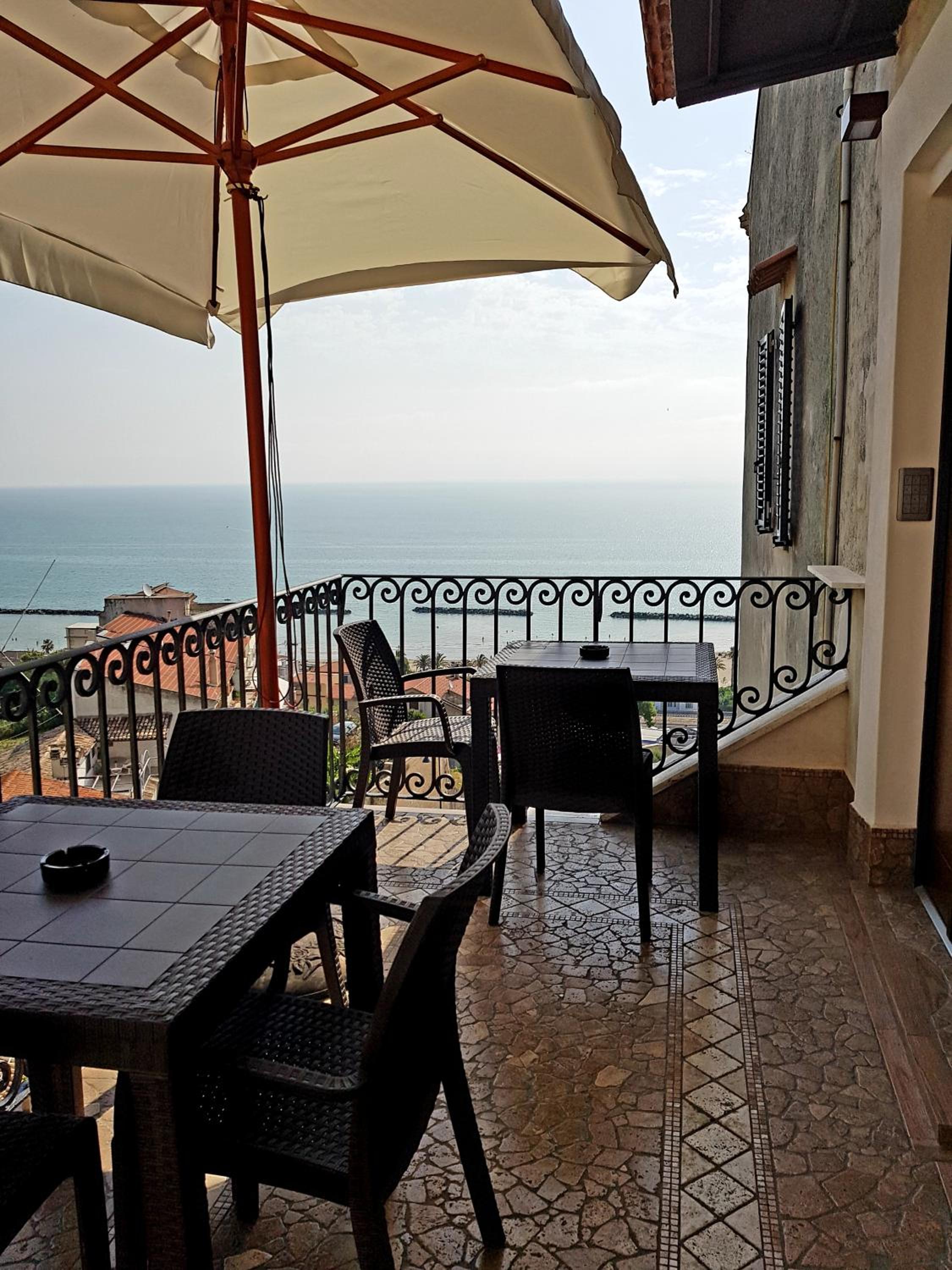 Double Room with Sea View photo 3
