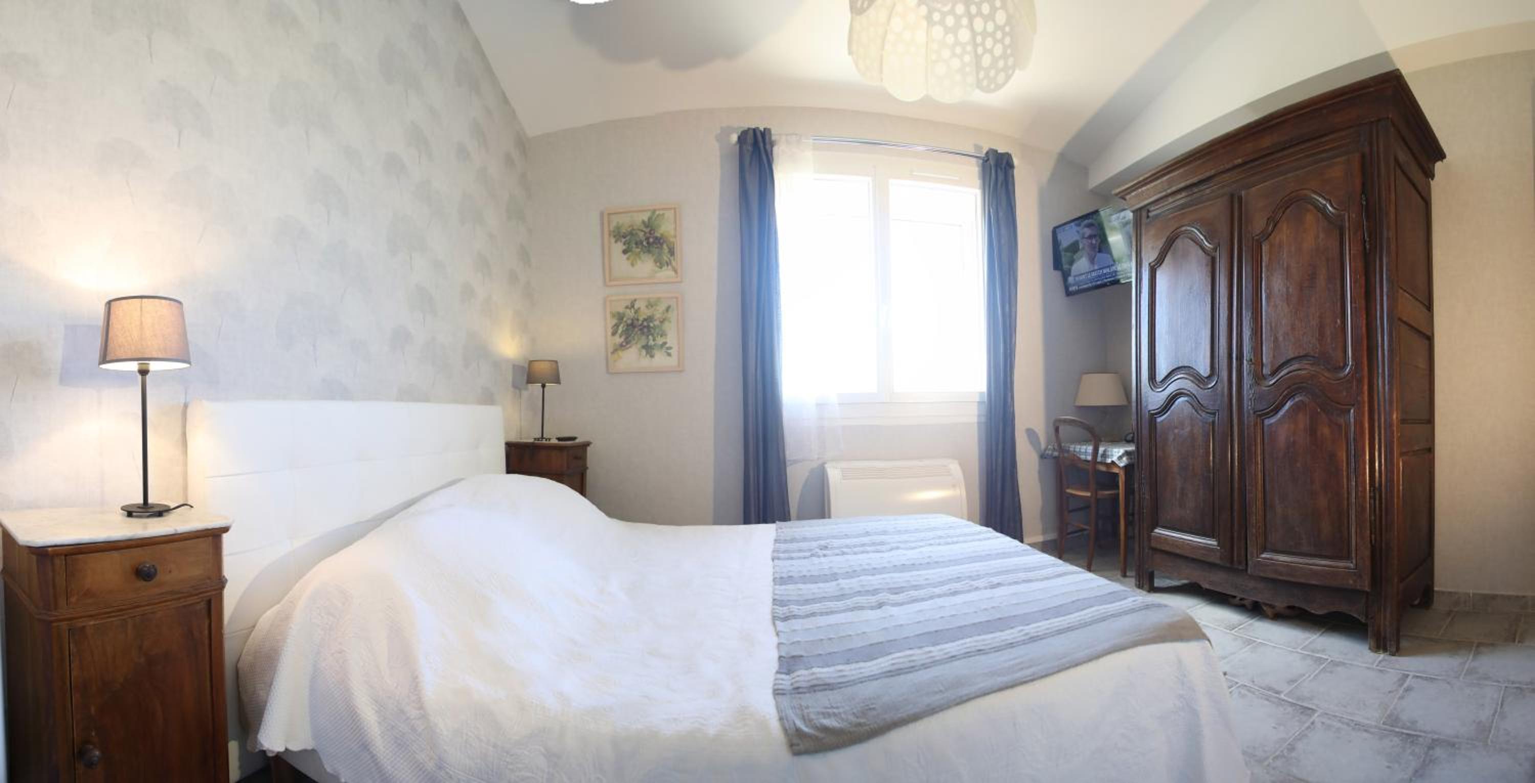 Double Room with Private External Bathroom photo 1