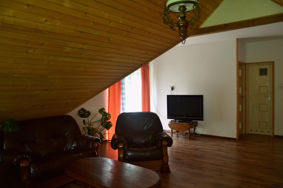 Apartment with Balcony photo 2