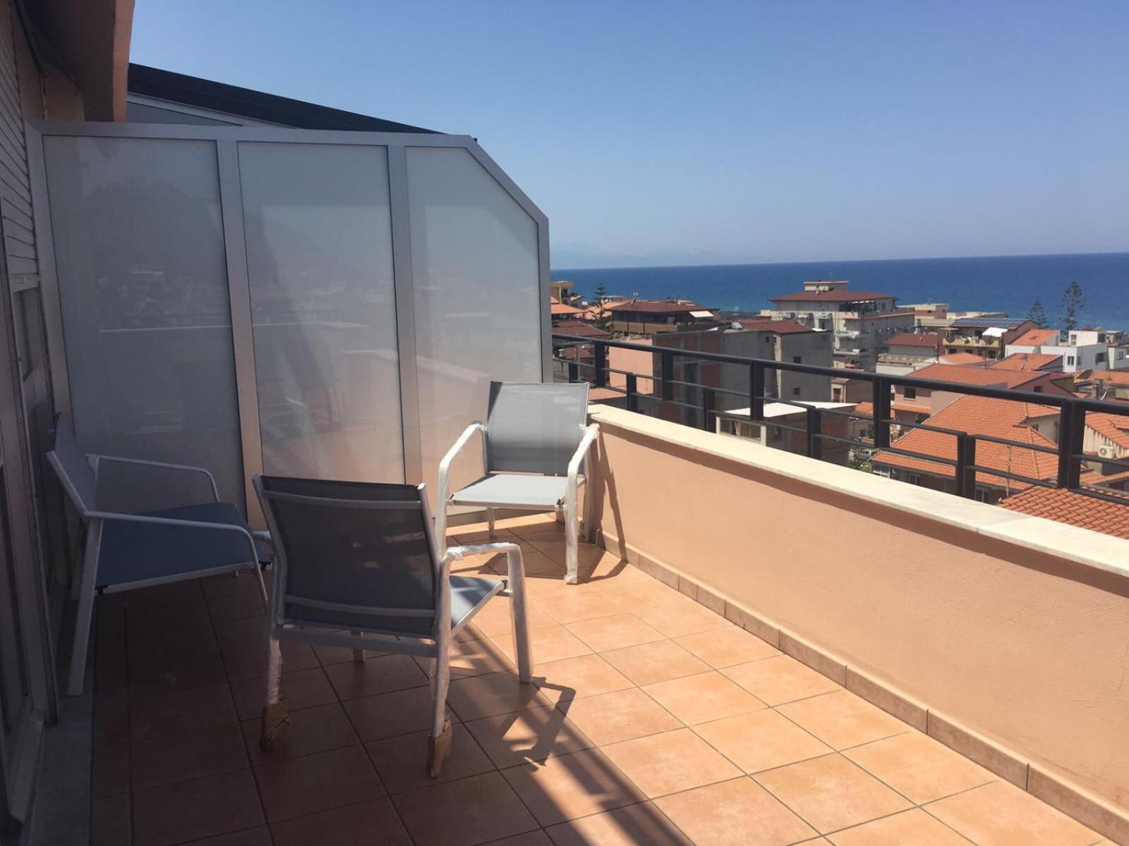 Studio Apartment with Sea View - Photo 5