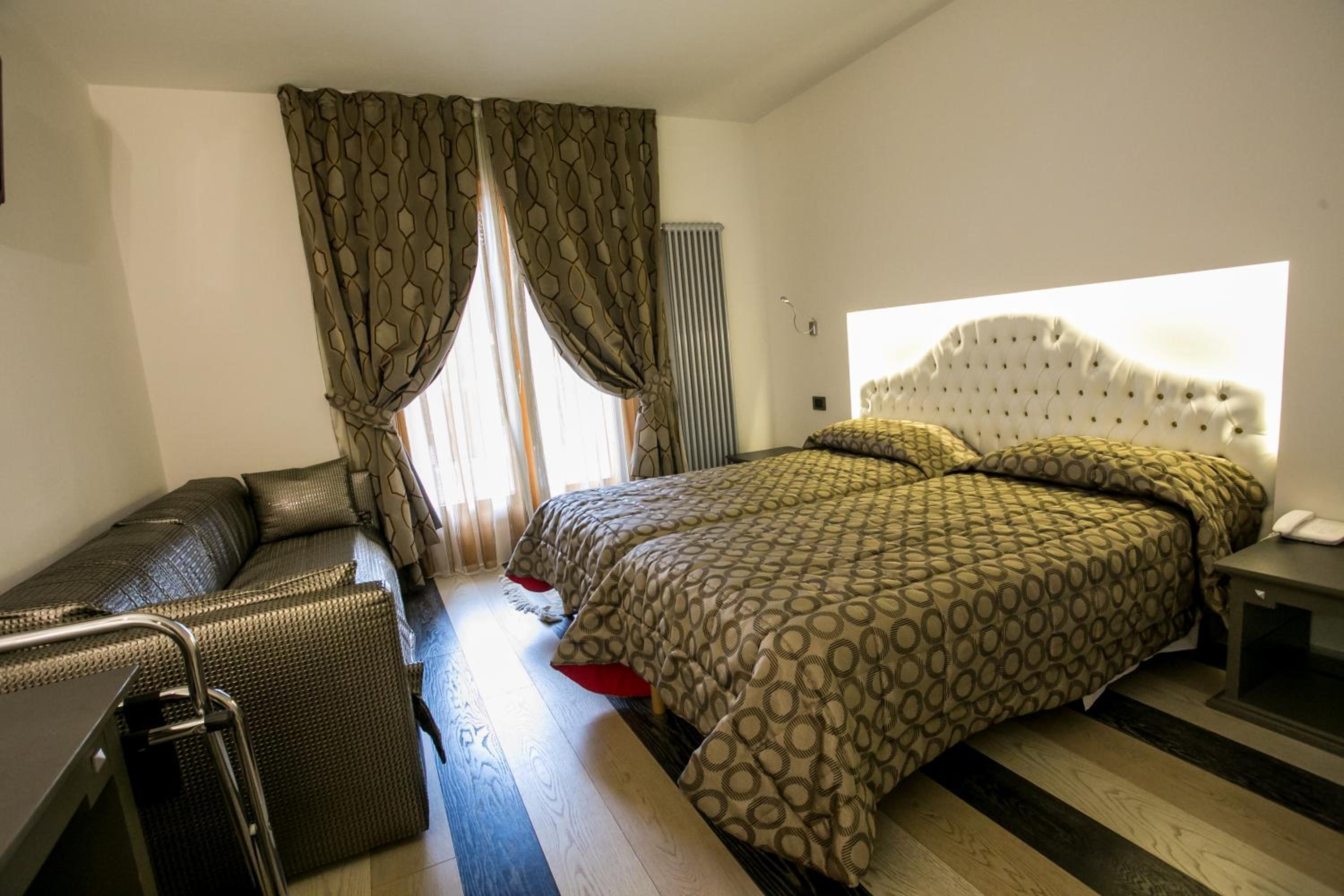 Standard Triple Room - Photo 5