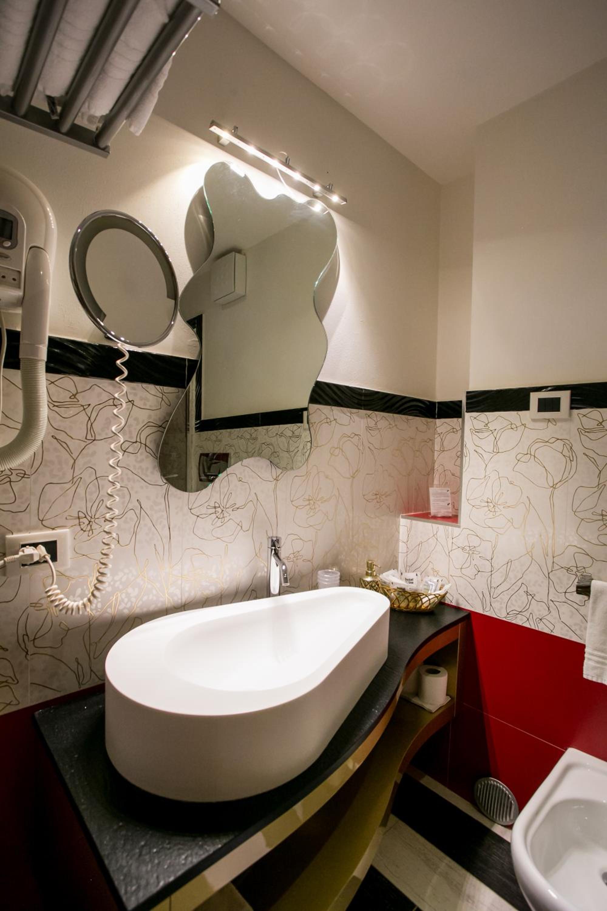 Classic Quadruple Room - Photo 4