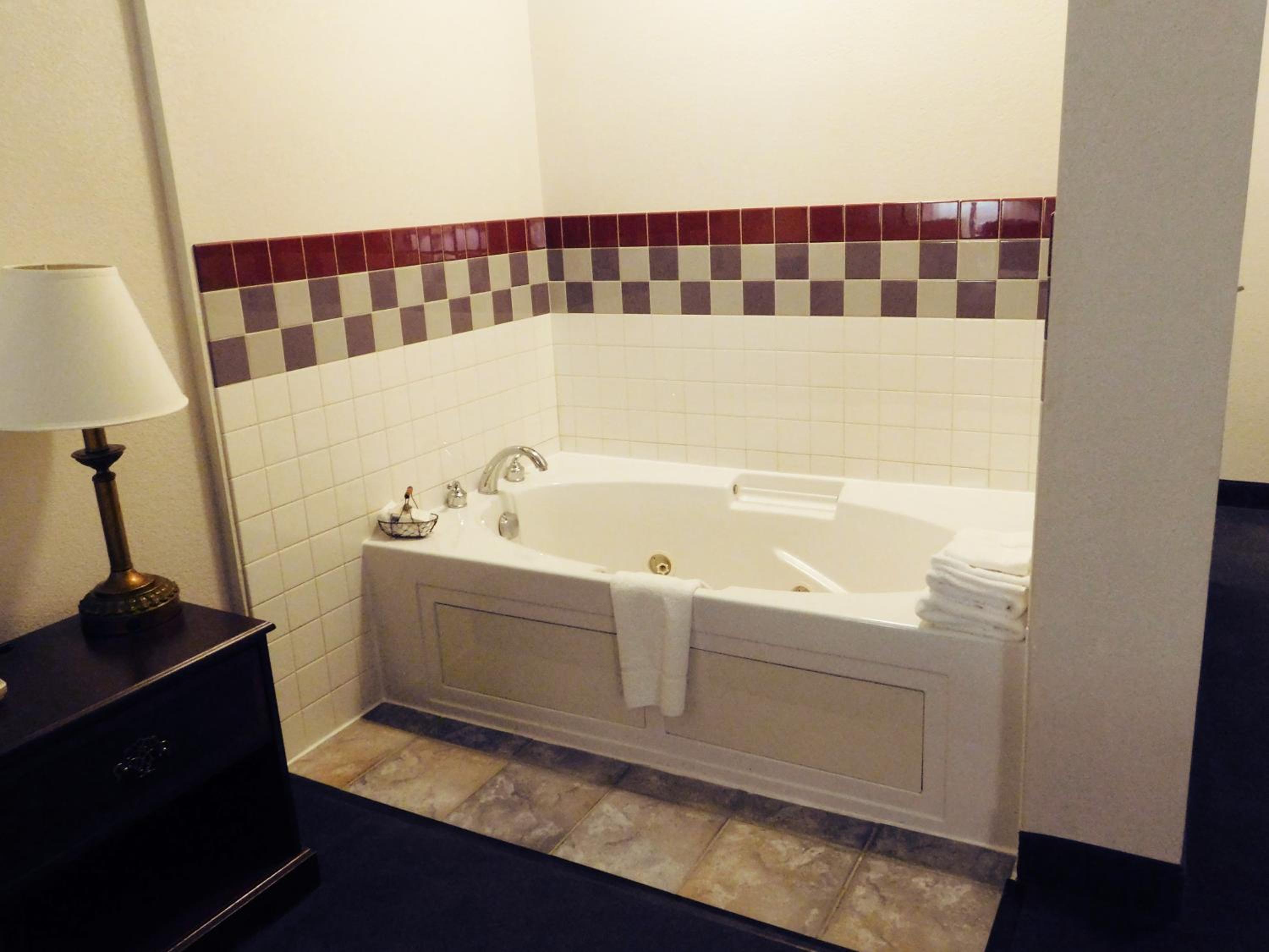King Suite with Spa Bath photo 2