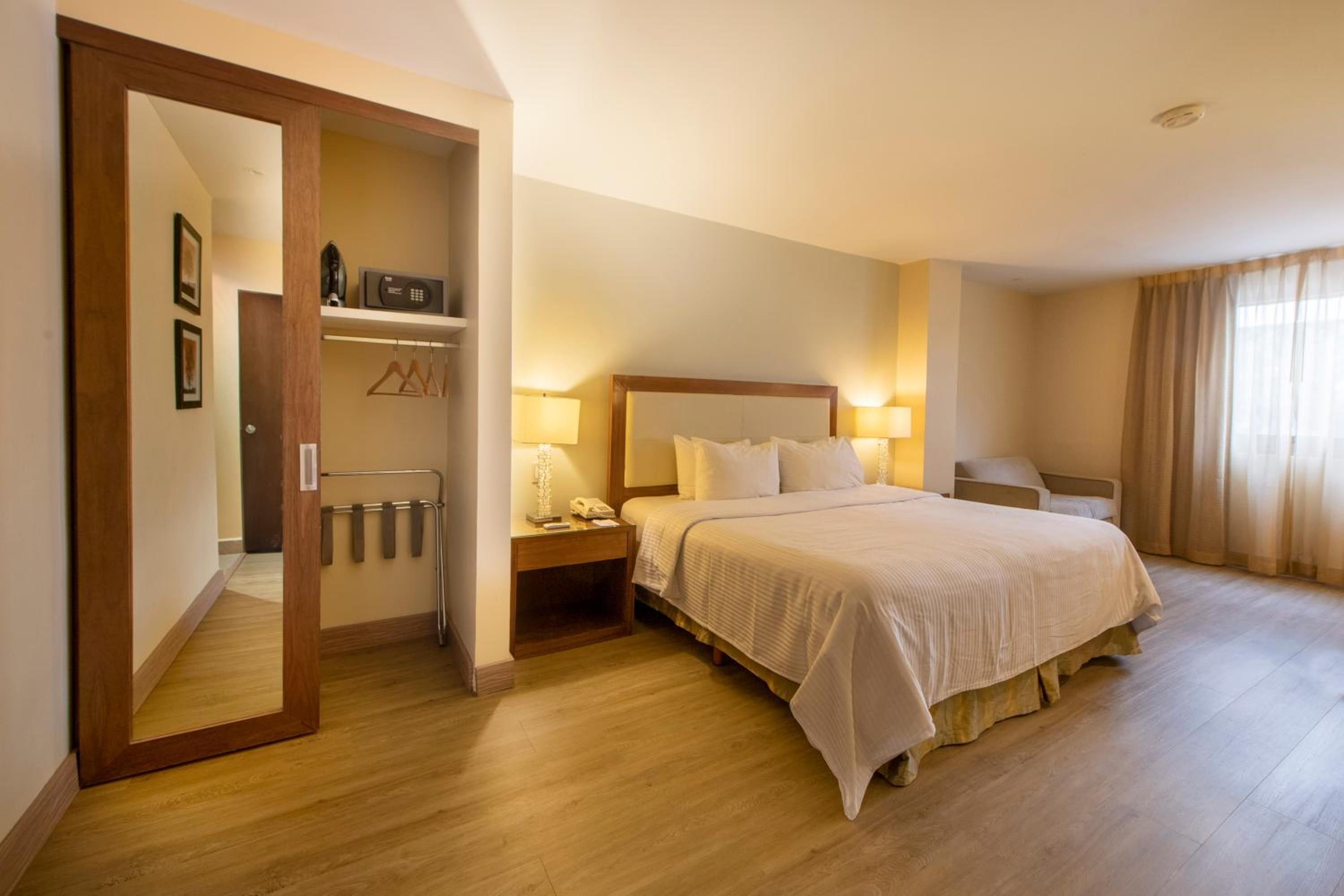 King Room - Photo 1