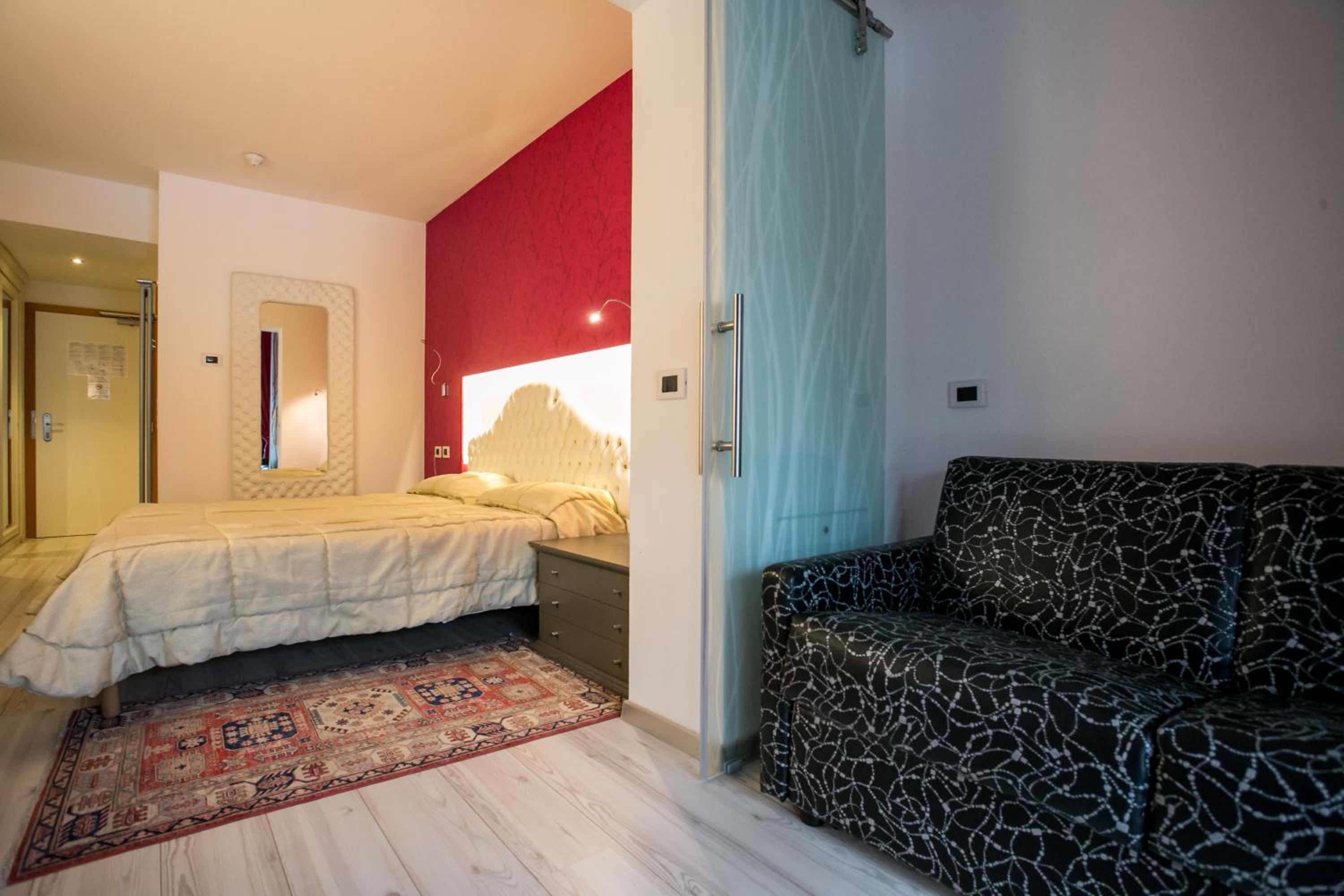 Classic Quadruple Room - Photo 5