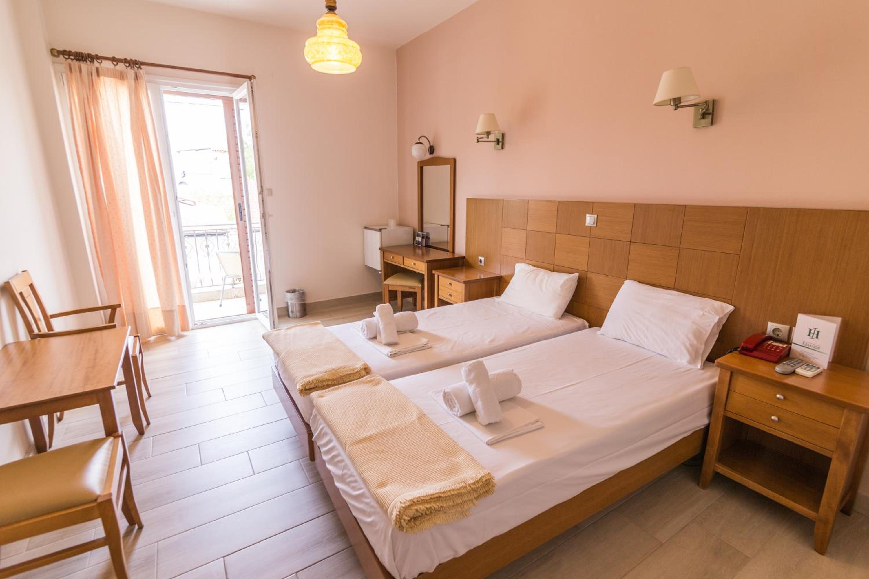 Double Room photo 2