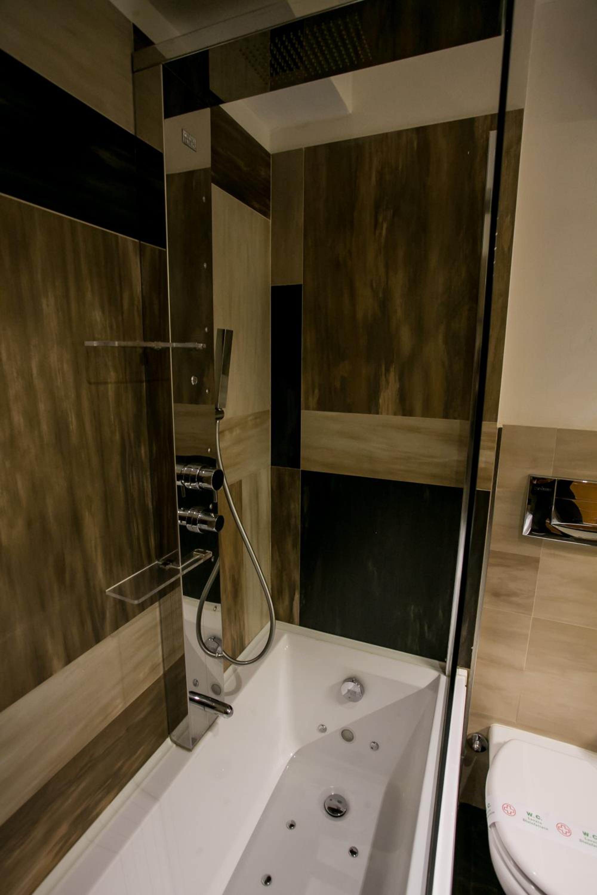 Standard Triple Room - Photo 3