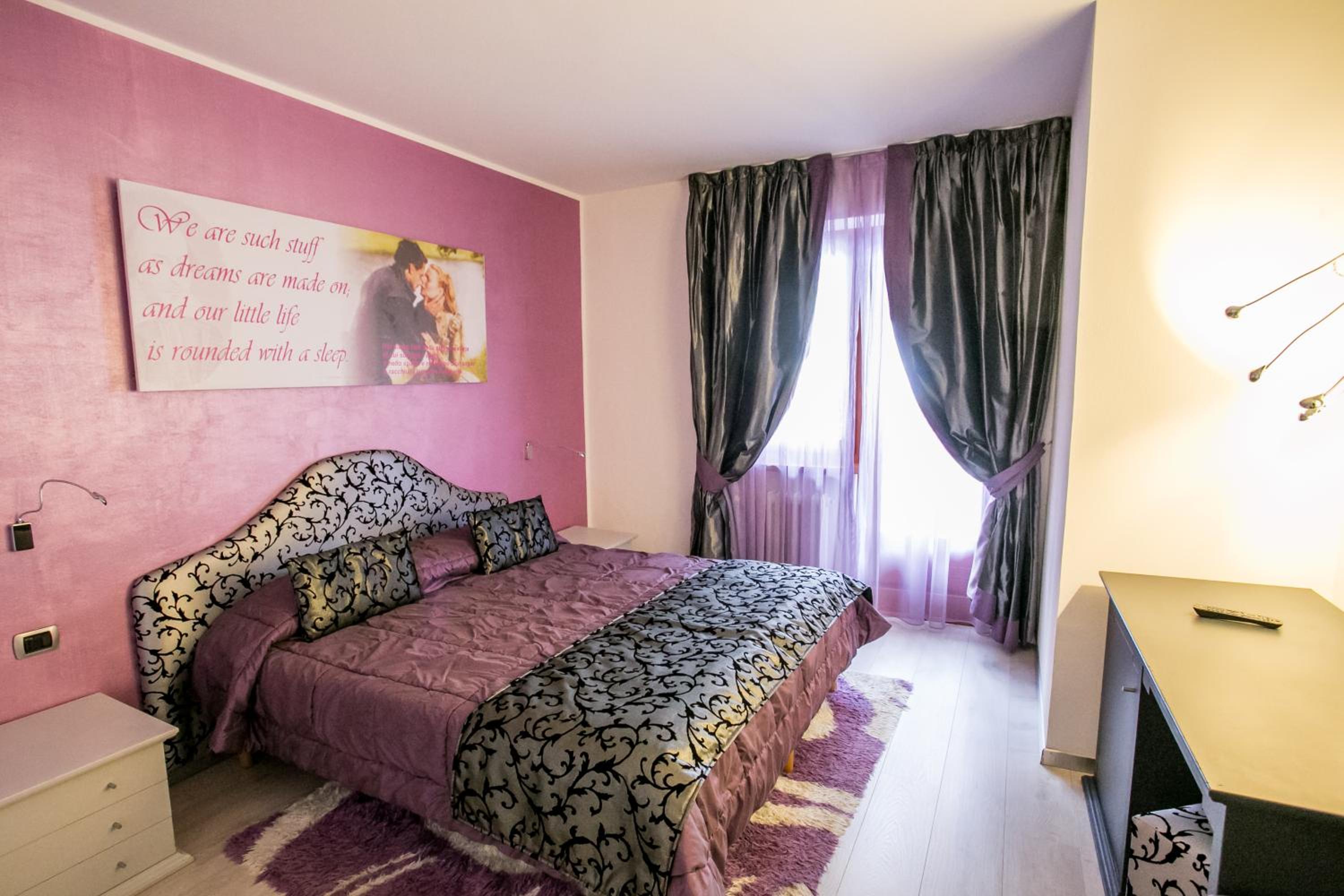 Standard Double Room - Photo 2