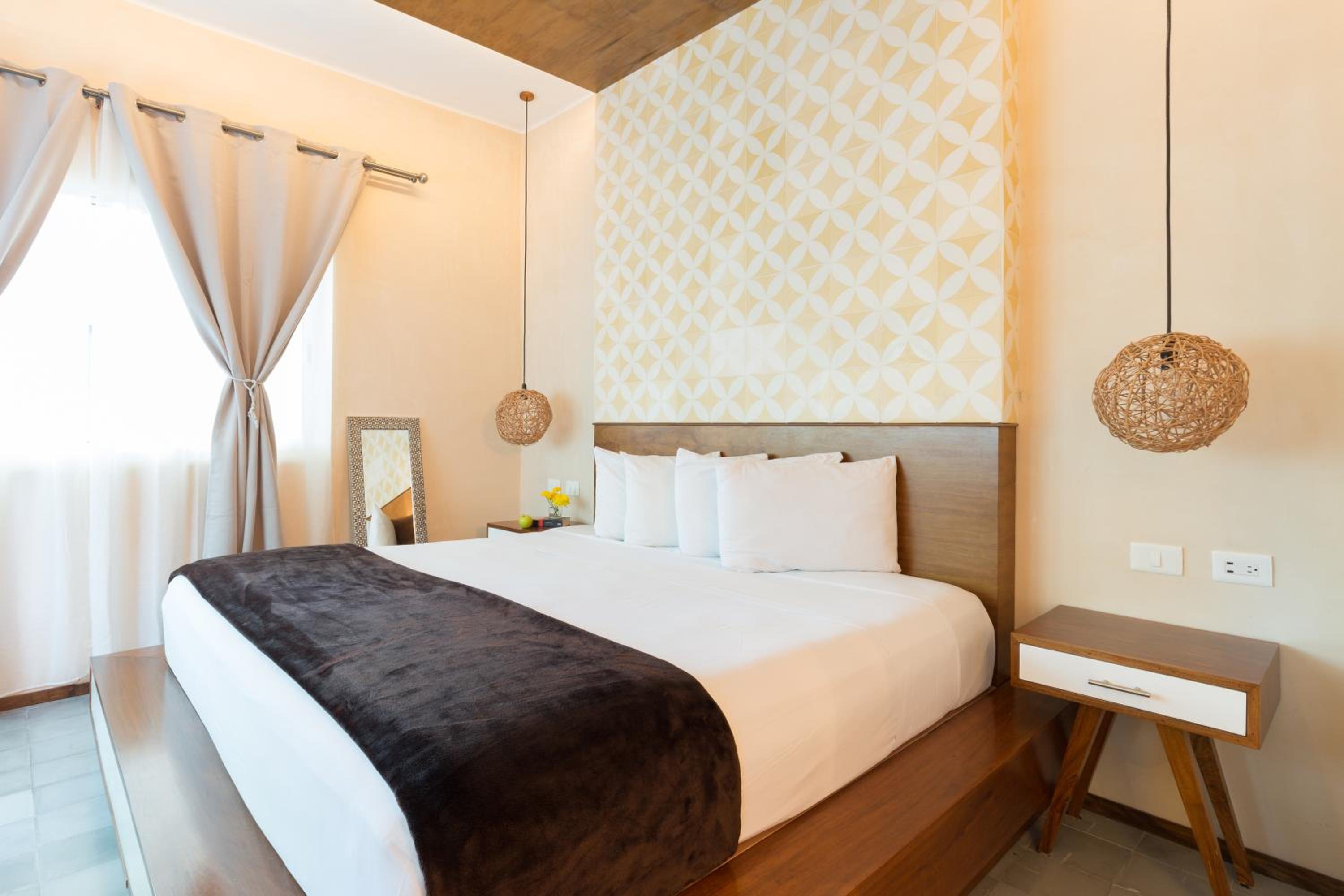 One-Bedroom Suite with Sofa Bed photo 2
