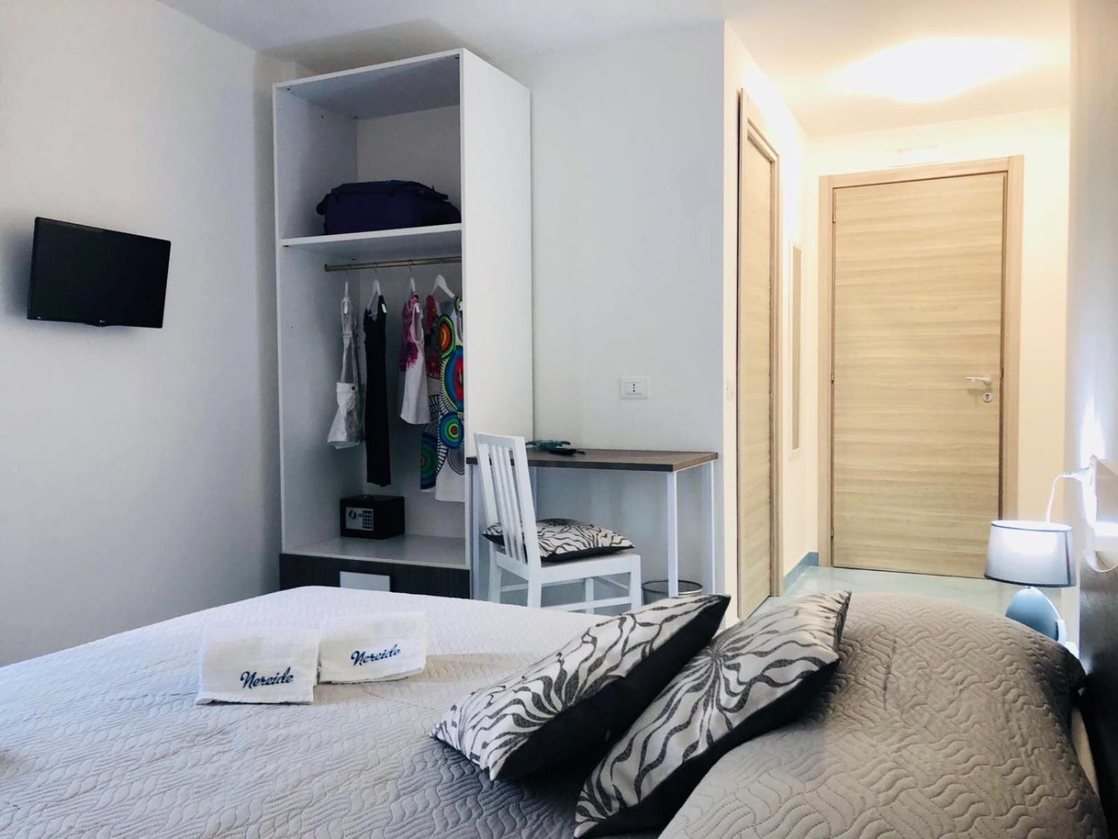 Standard Double Room photo 2