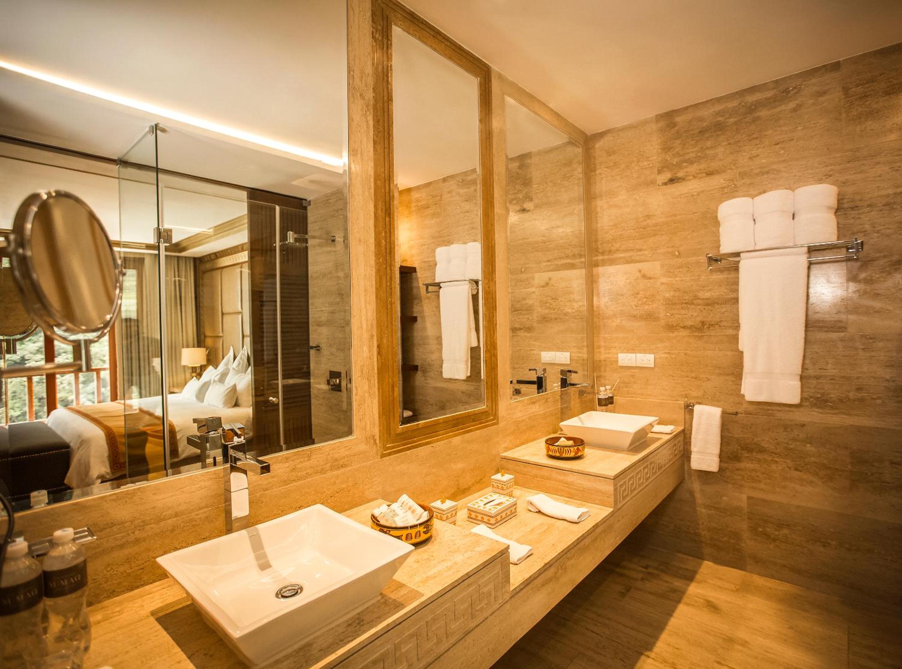 Imperial Suite - Photo 7