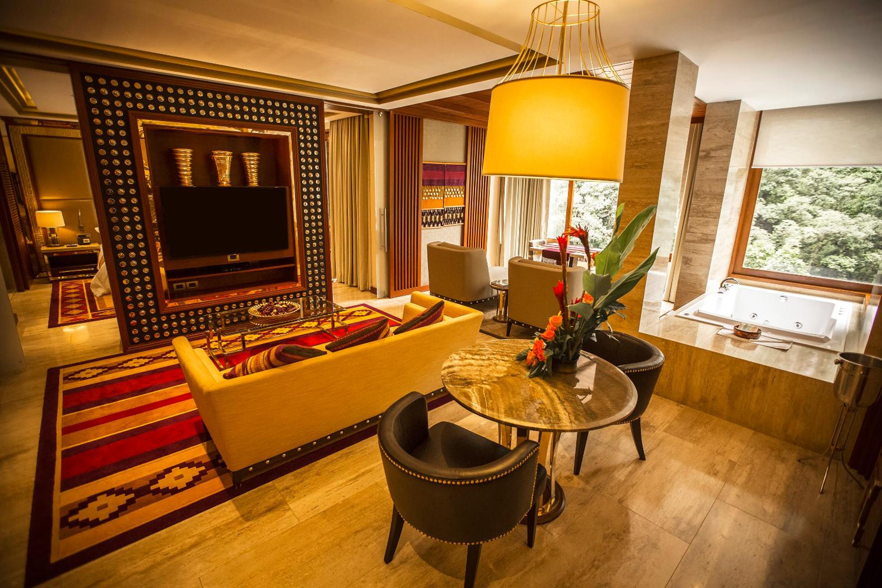 Imperial Suite - Photo 5