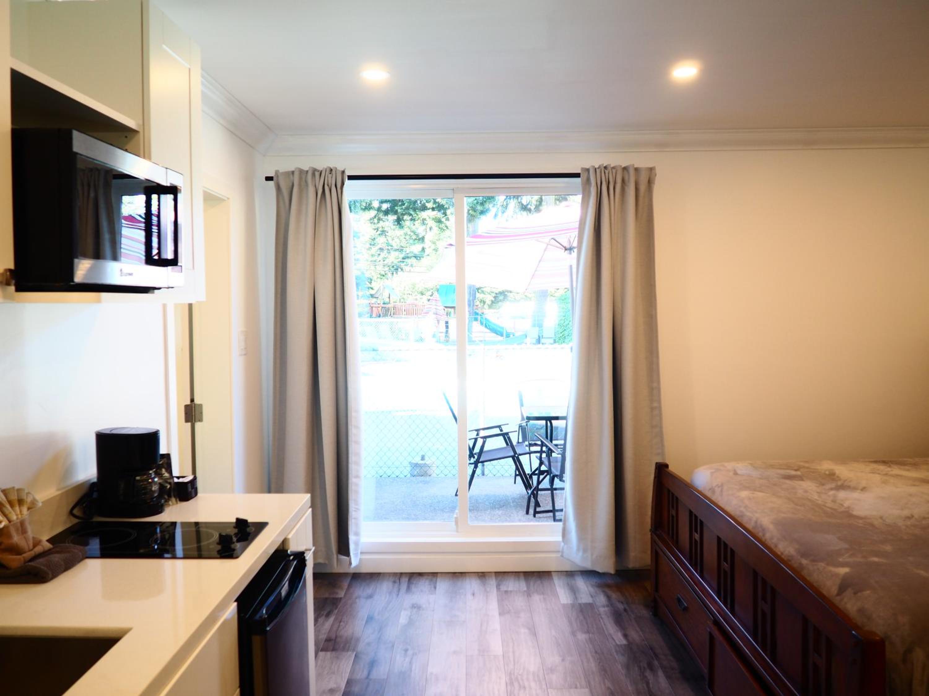 King Suite - Photo 3
