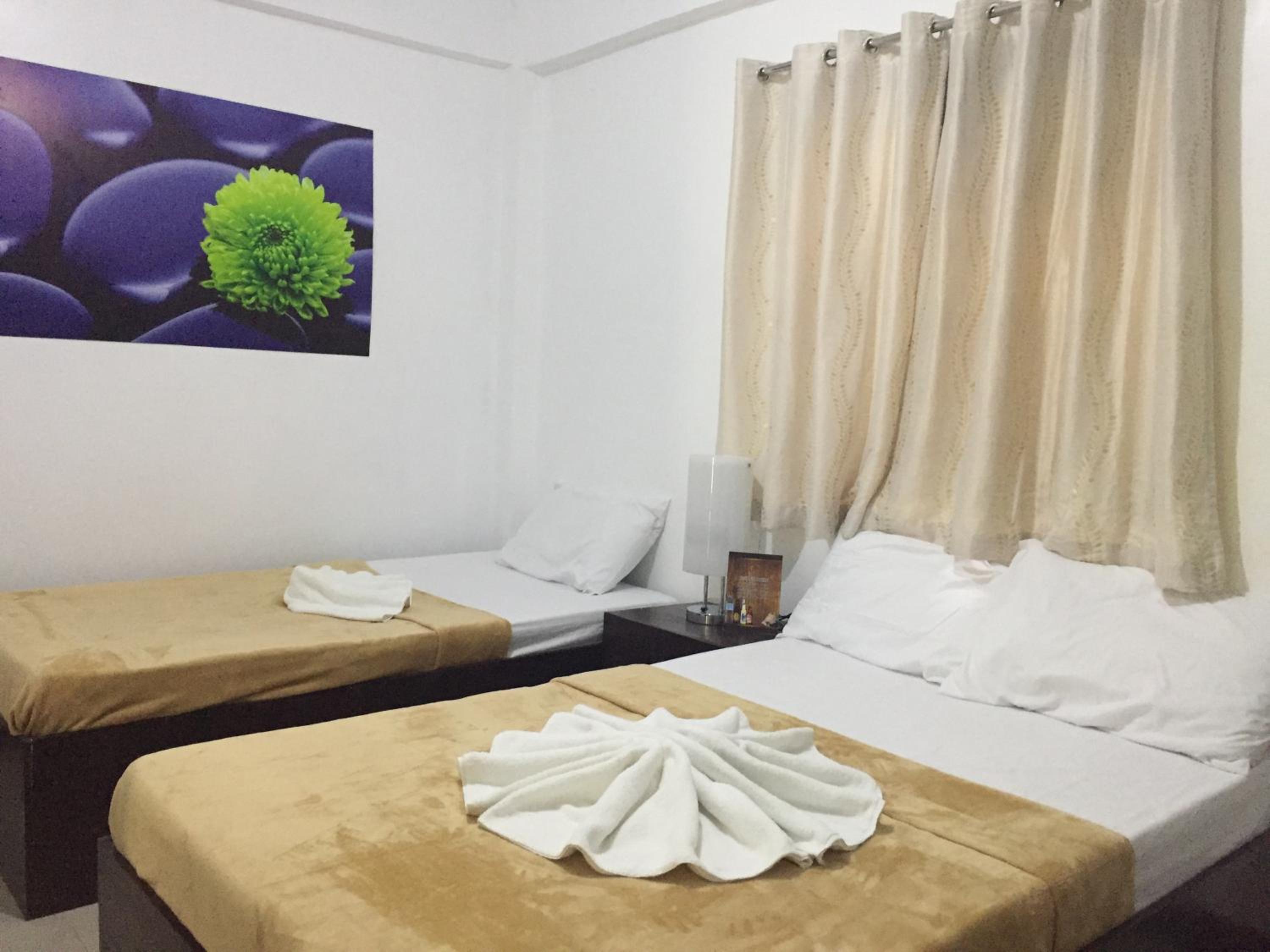 Triple Room with Bathroom photo 2
