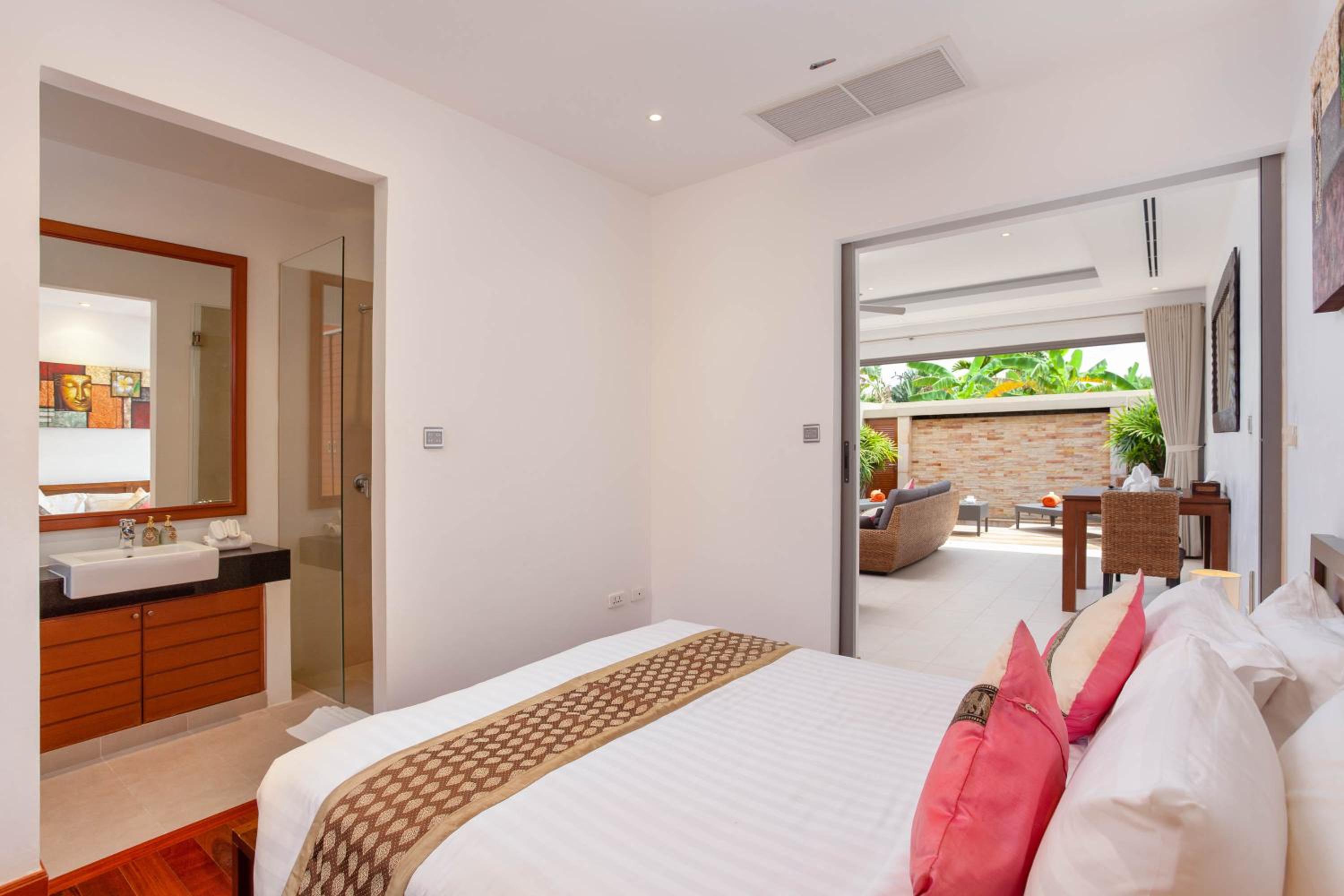One-Bedroom Villa with Plunge Pool photo 2