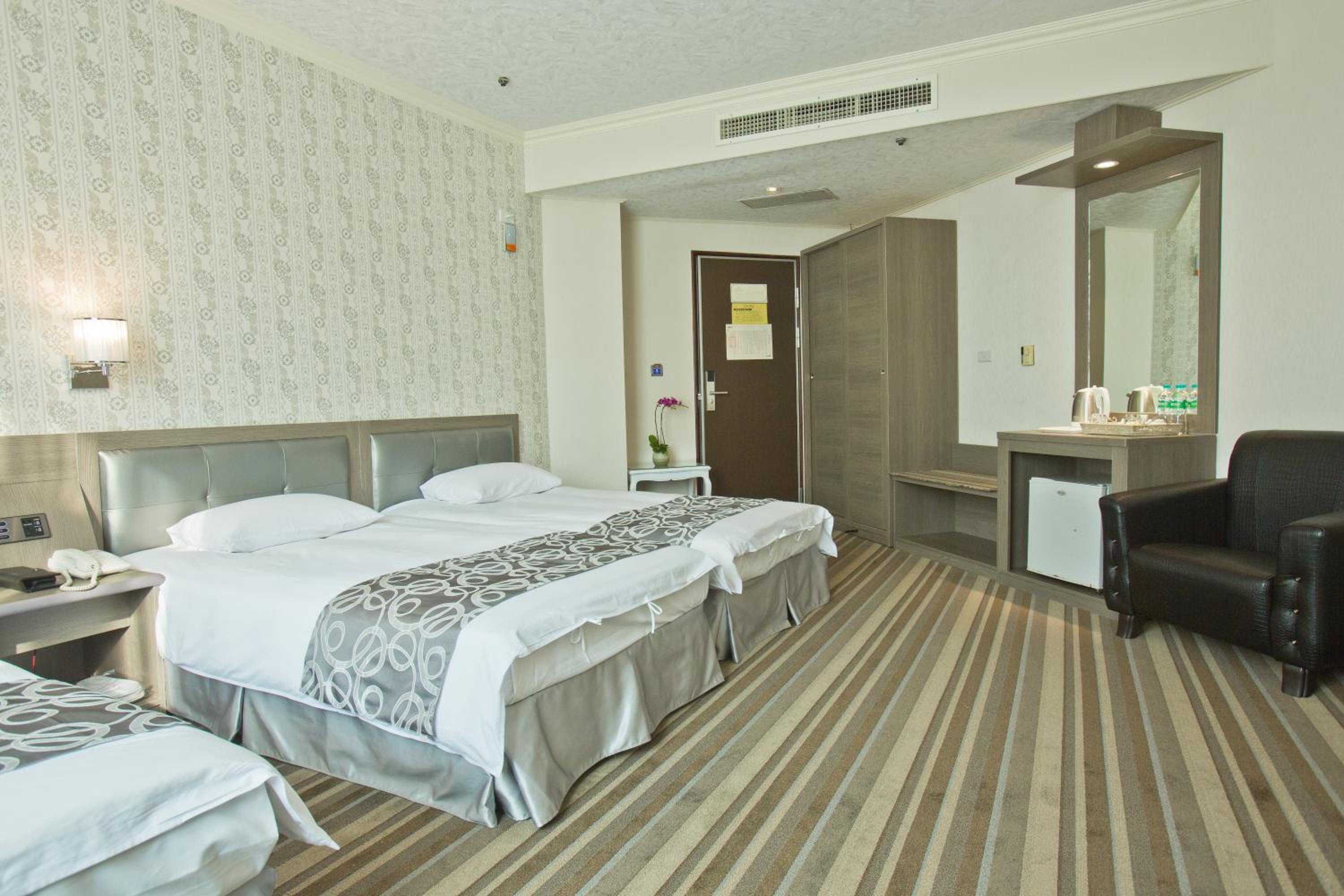 Quadruple Room photo 3