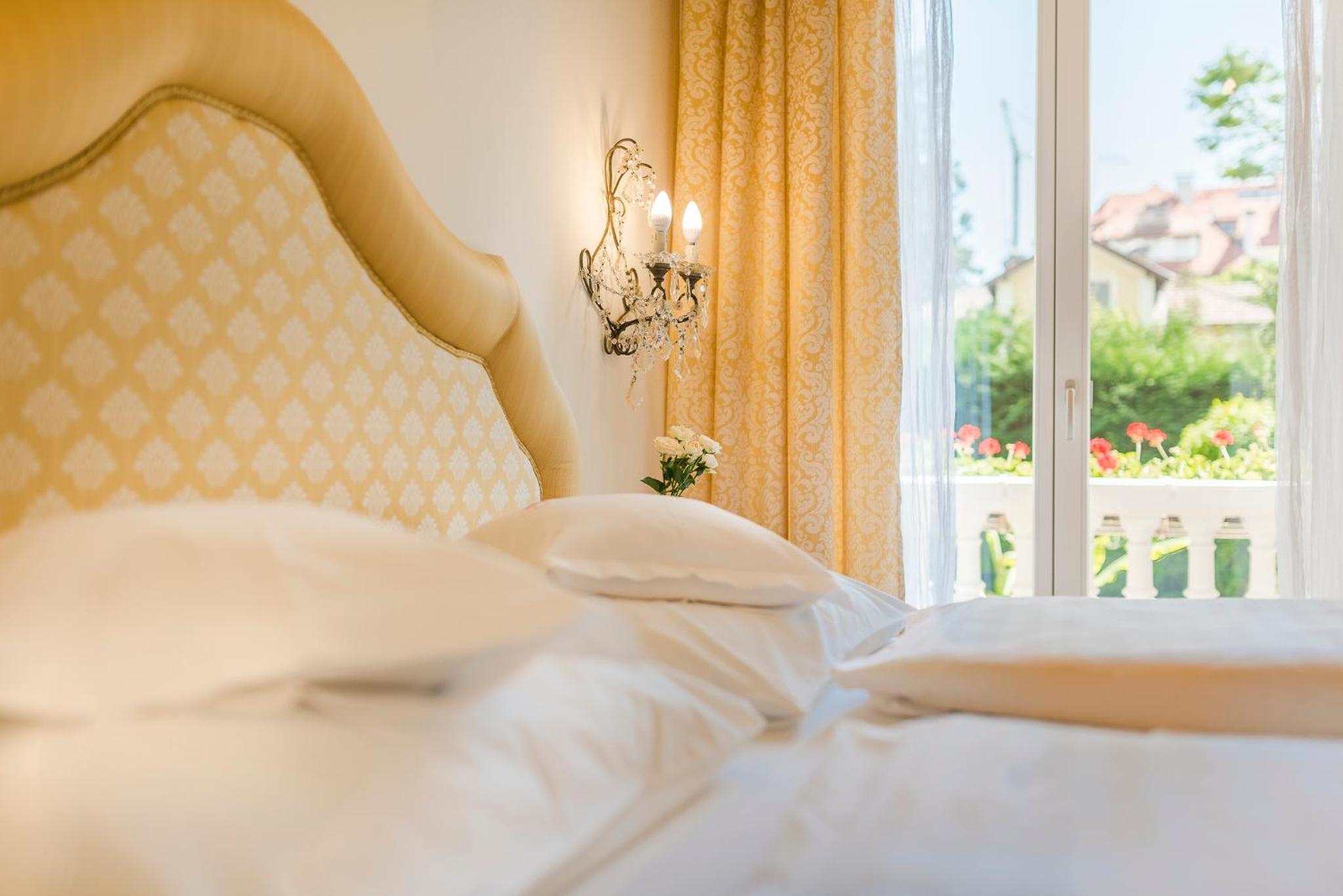 Deluxe Suite - Photo 5