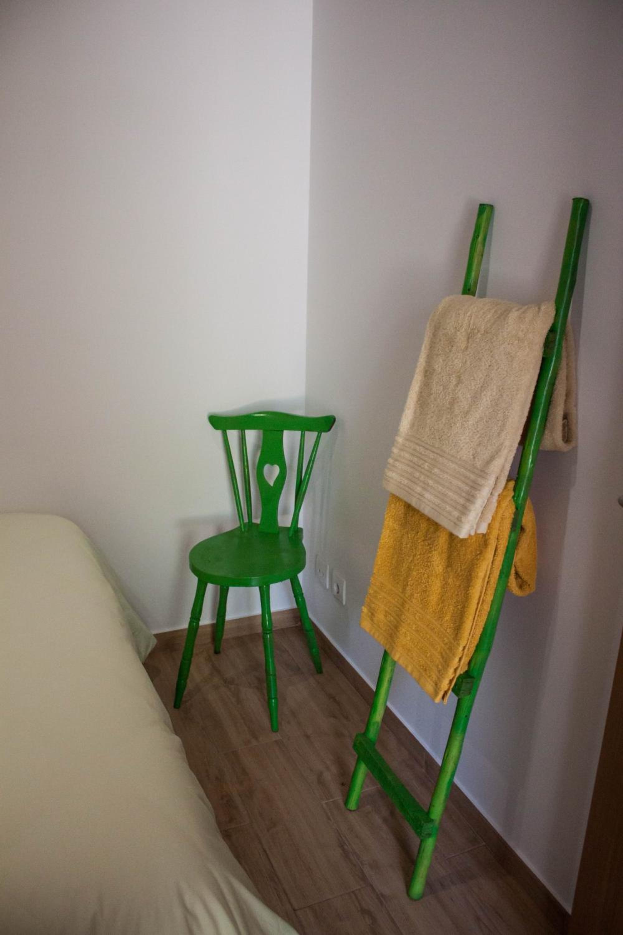 Two-Bedroom House - Photo 46