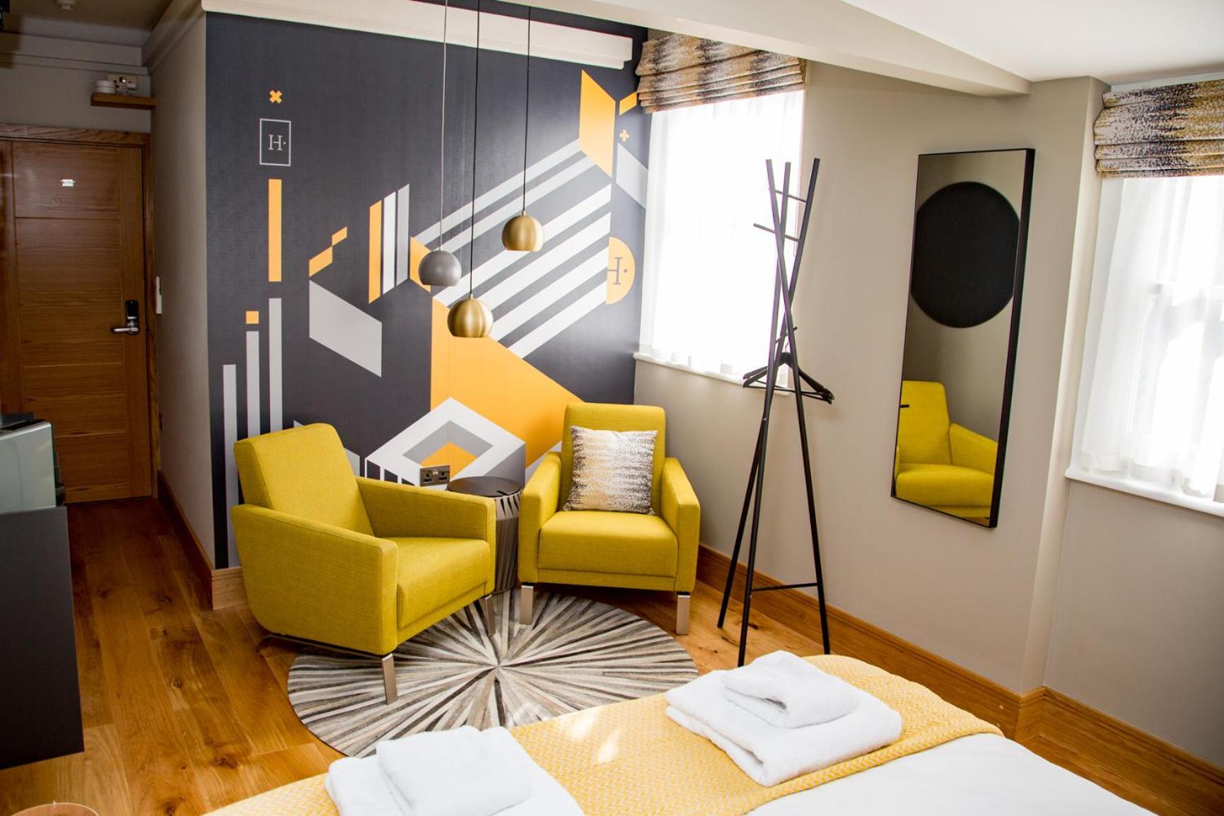 Deluxe King Room - Photo 3