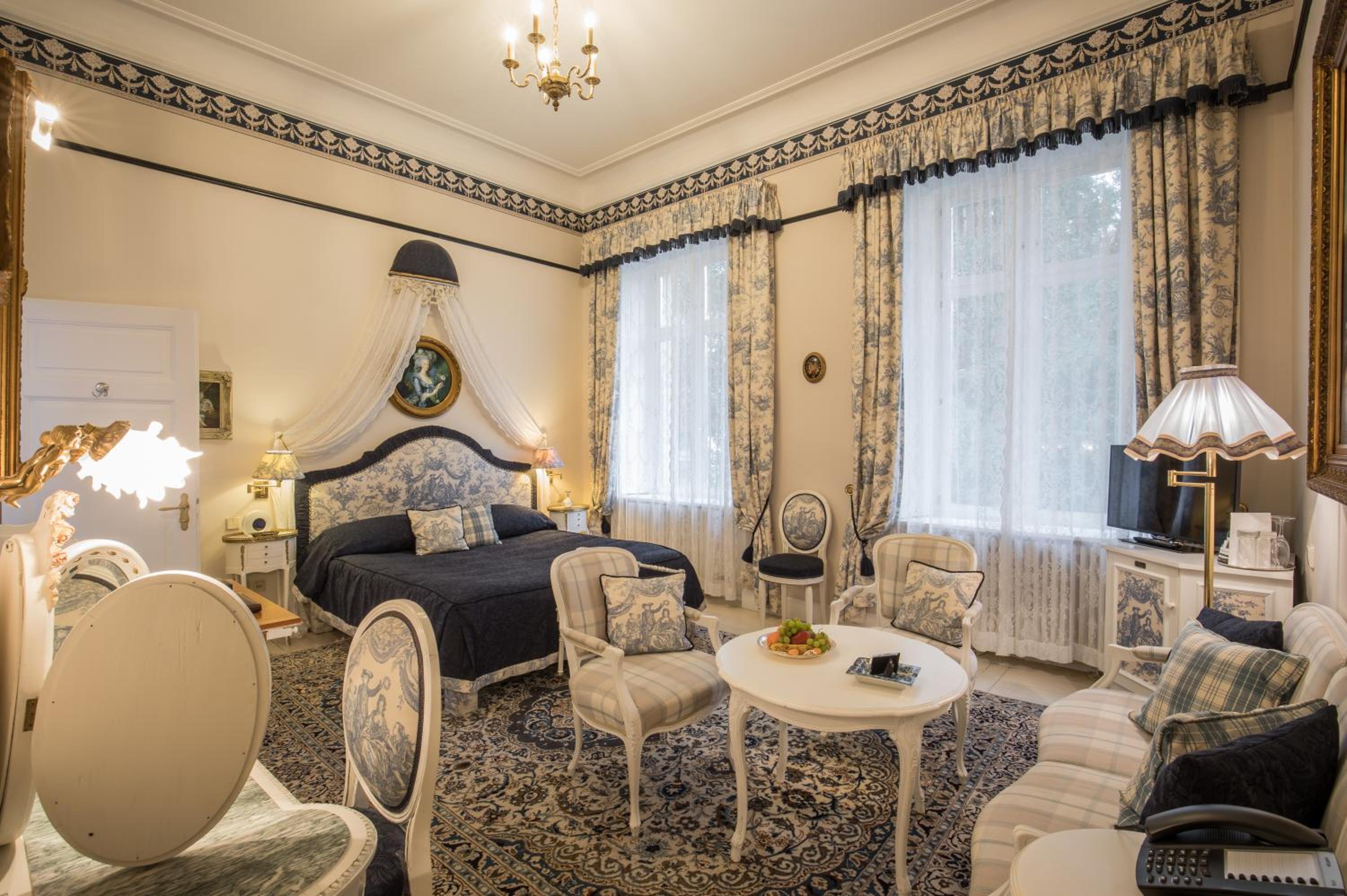 Deluxe Room - Photo 1