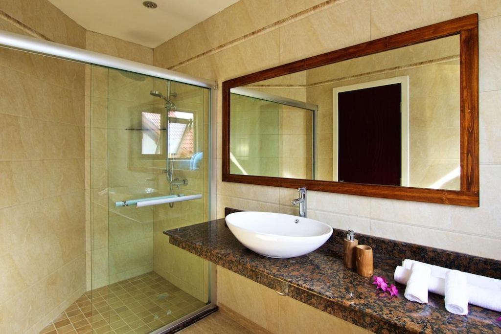 Villa photo 2