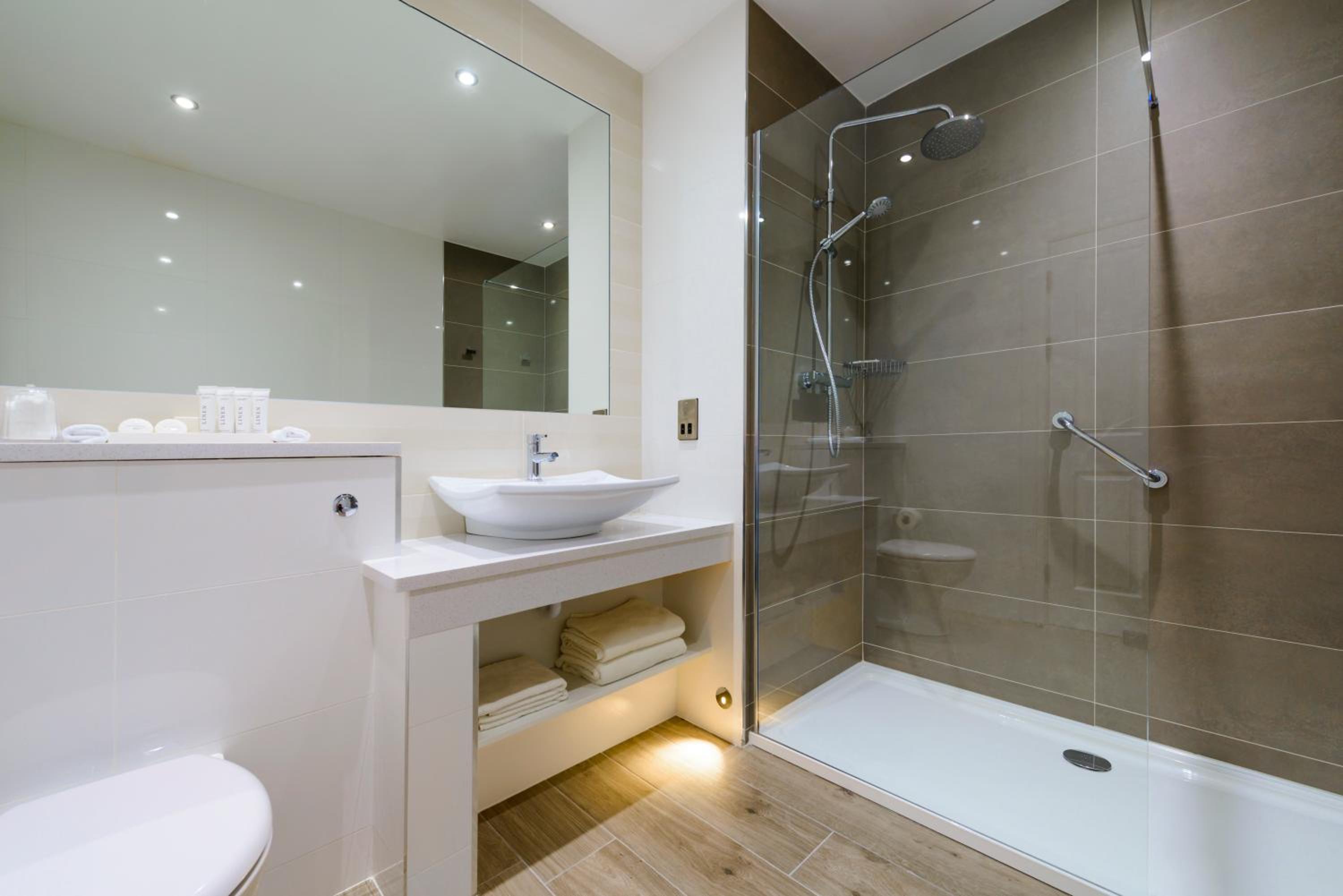 Double Room - Photo 16