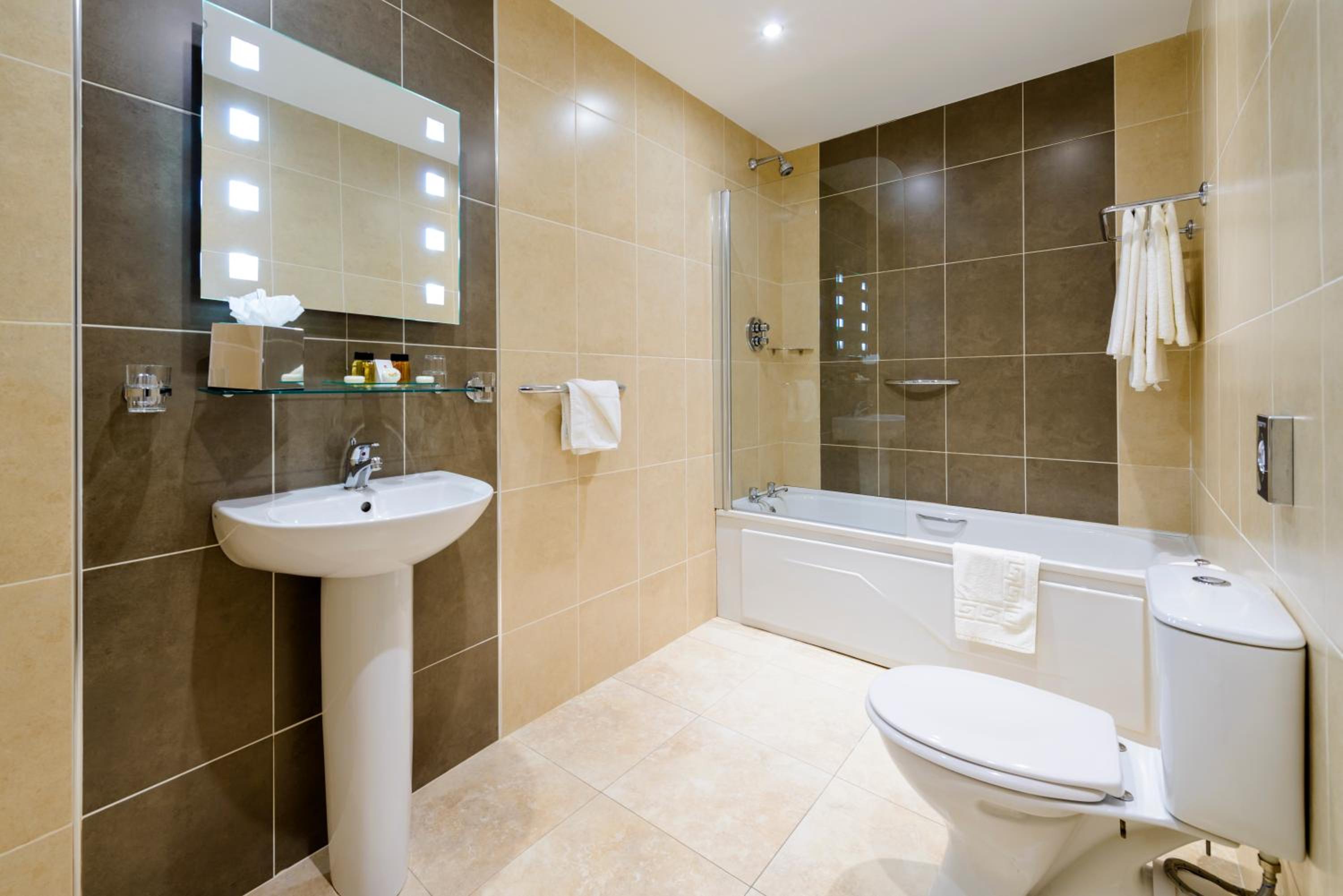 Double Room - Photo 17