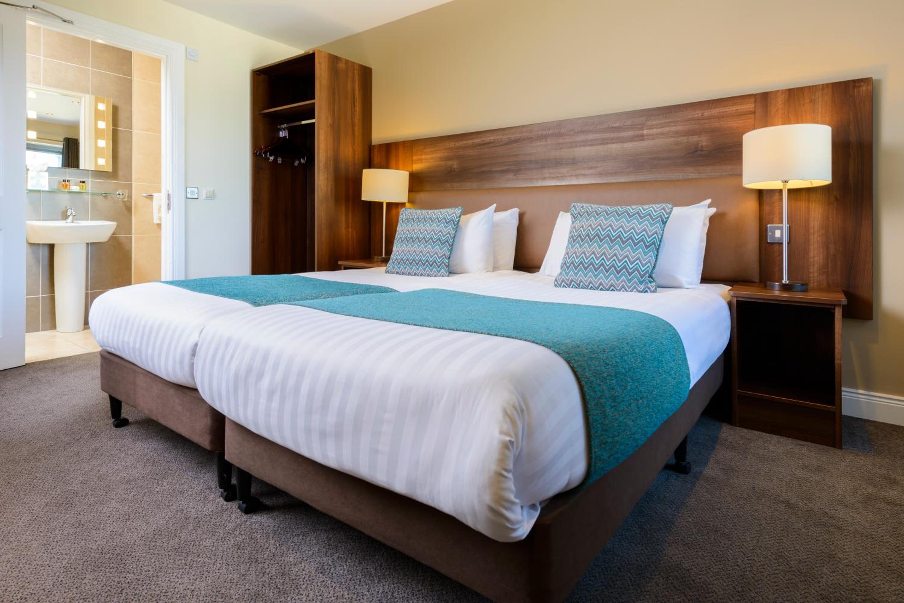 Double Room - Photo 11