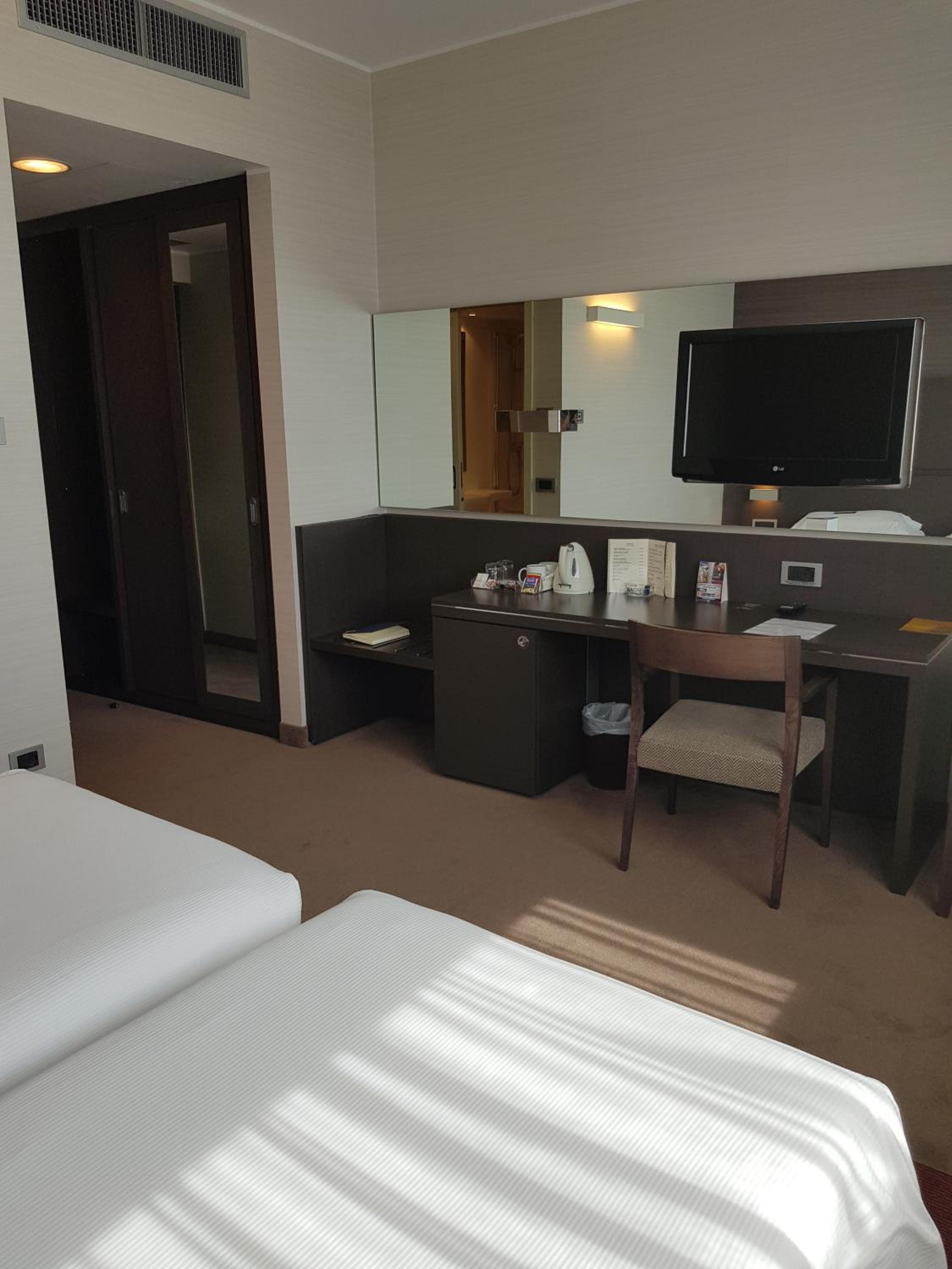 Superior Twin Room - Photo 5